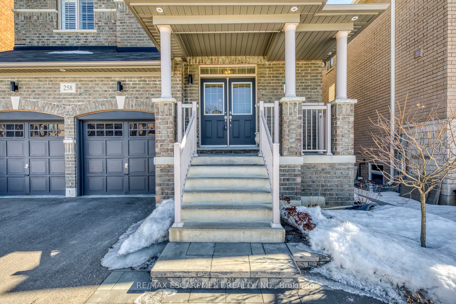 258 Humphrey Street Property Photo 2