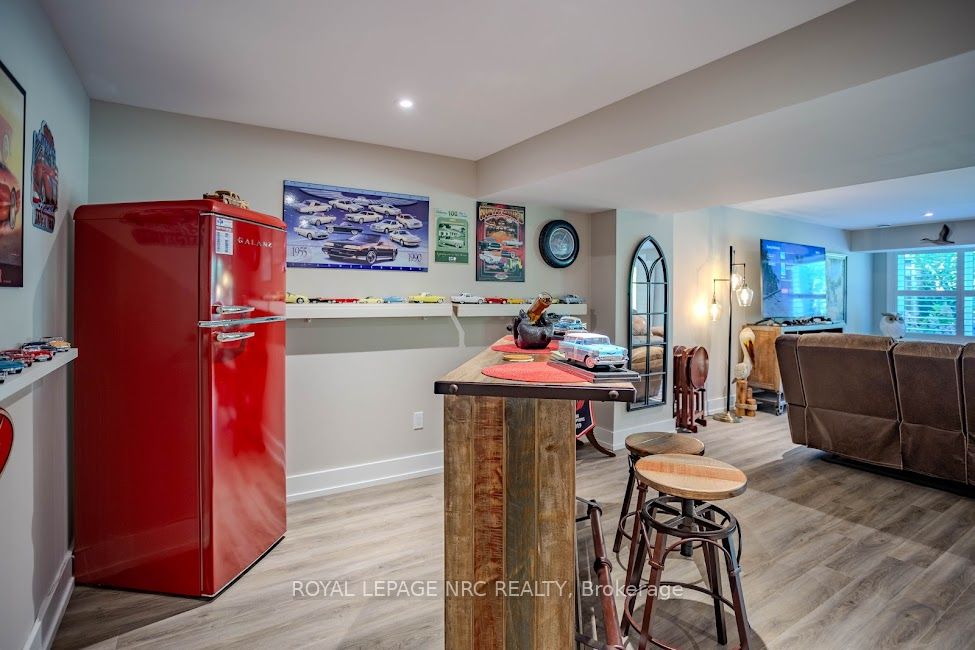 #9 - 3573 Dominion Road Property Photo 22