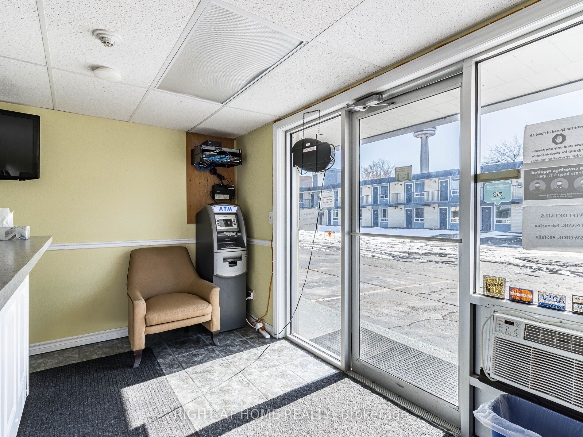 5958 Fallsview Boulevard Property Photo 10