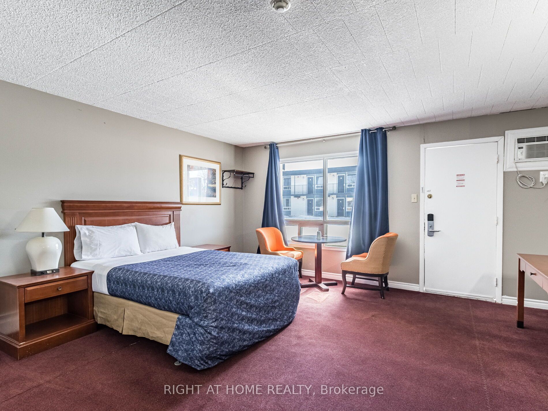 5958 Fallsview Boulevard Property Photo 14