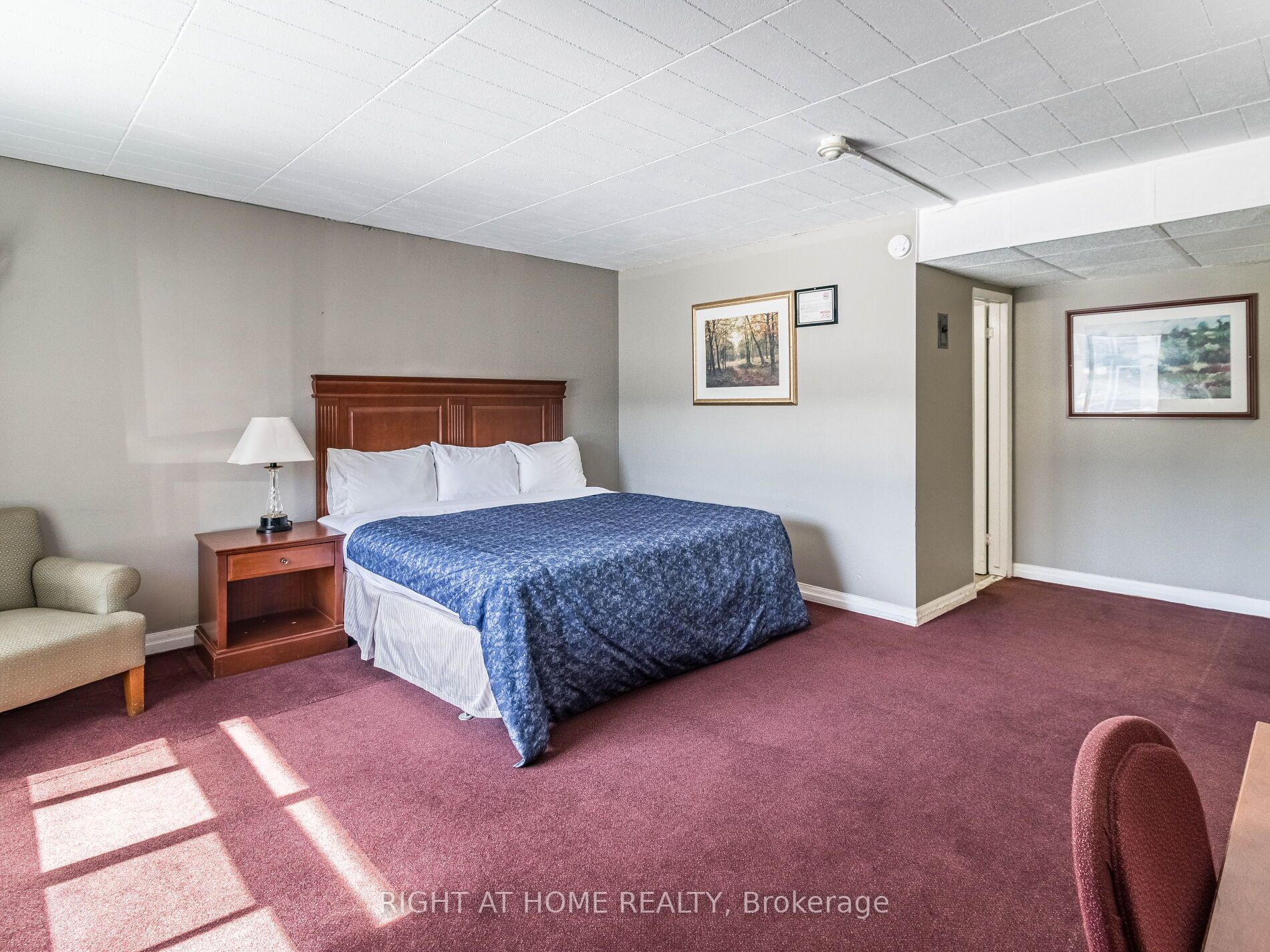 5958 Fallsview Boulevard Property Photo 18