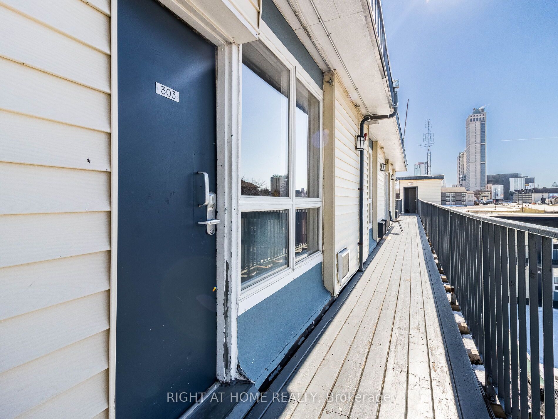 5958 Fallsview Boulevard Property Photo 21