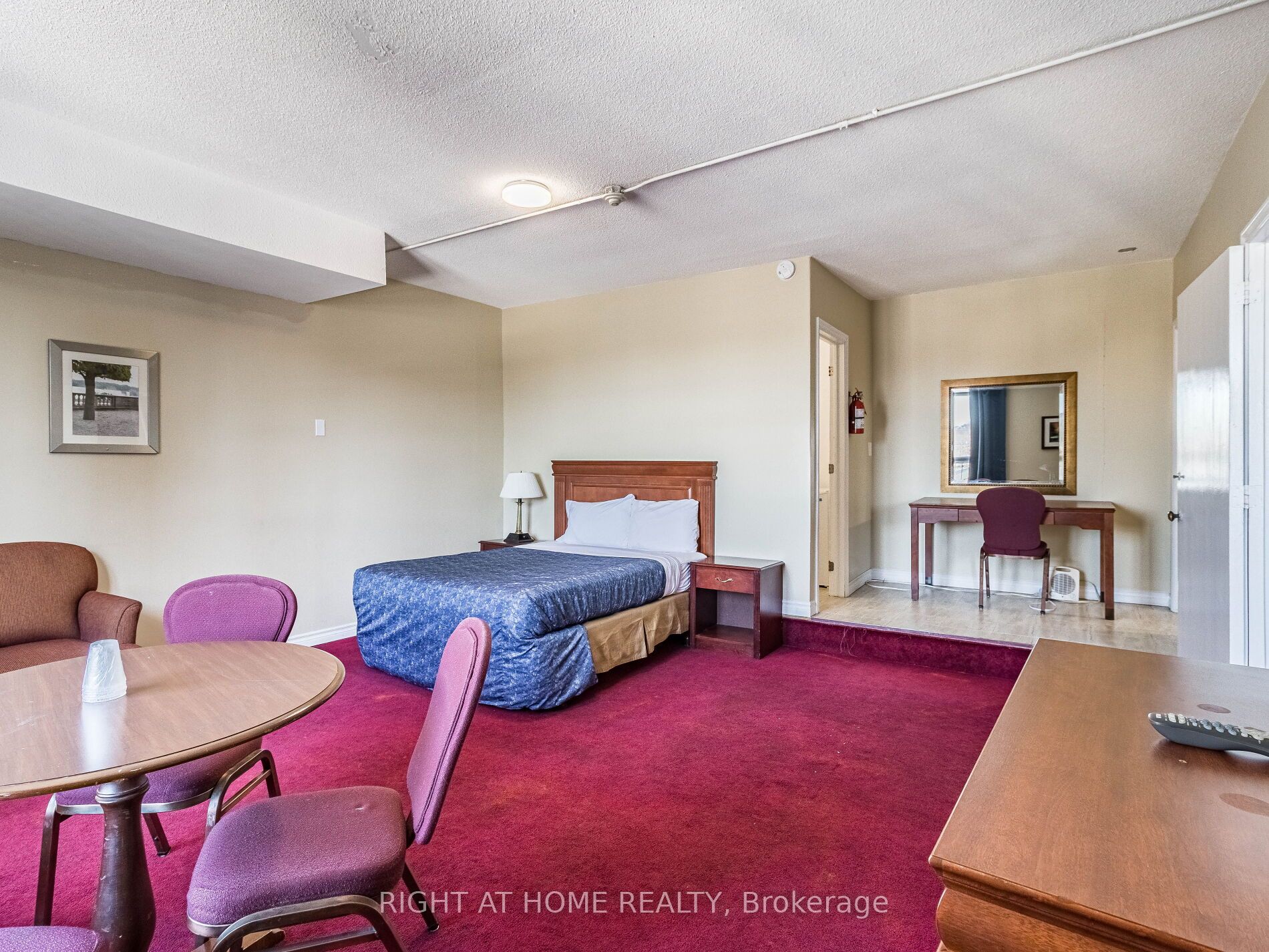 5958 Fallsview Boulevard Property Photo 23
