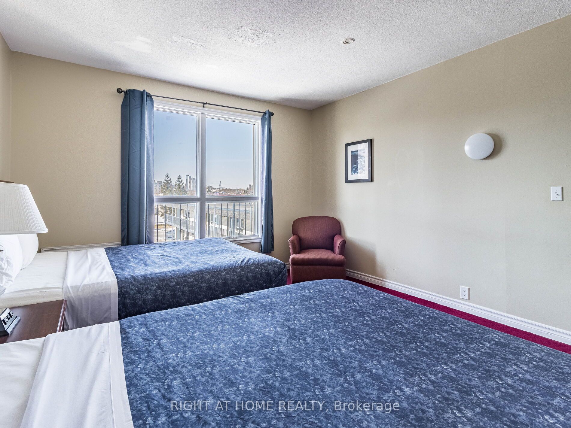 5958 Fallsview Boulevard Property Photo 24
