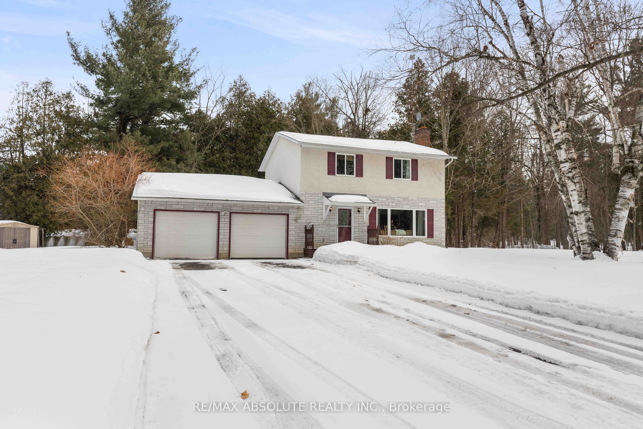 3015 9th Line Property Photo