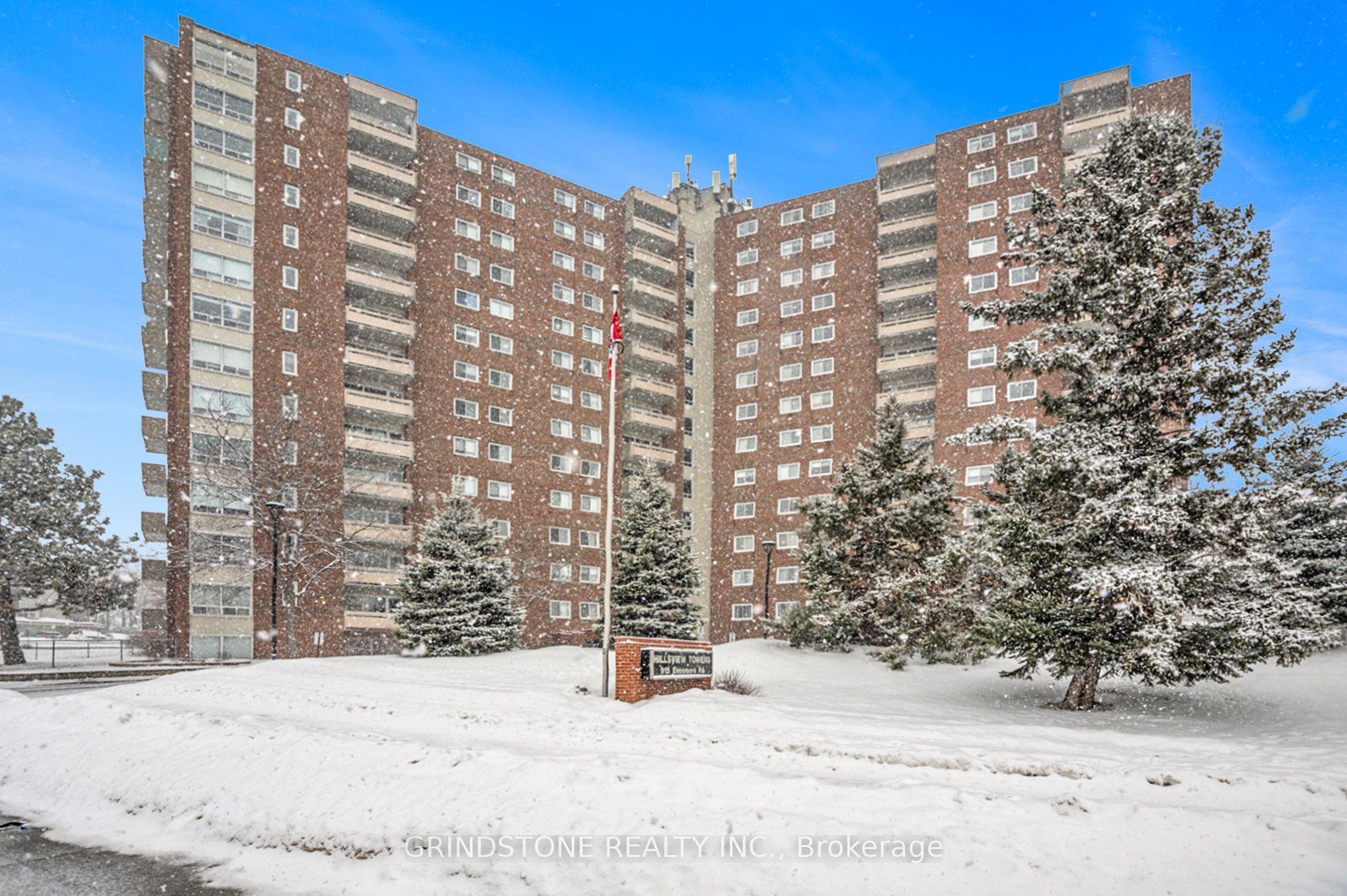 K1j 8h8 Real Estate Listings Main Image