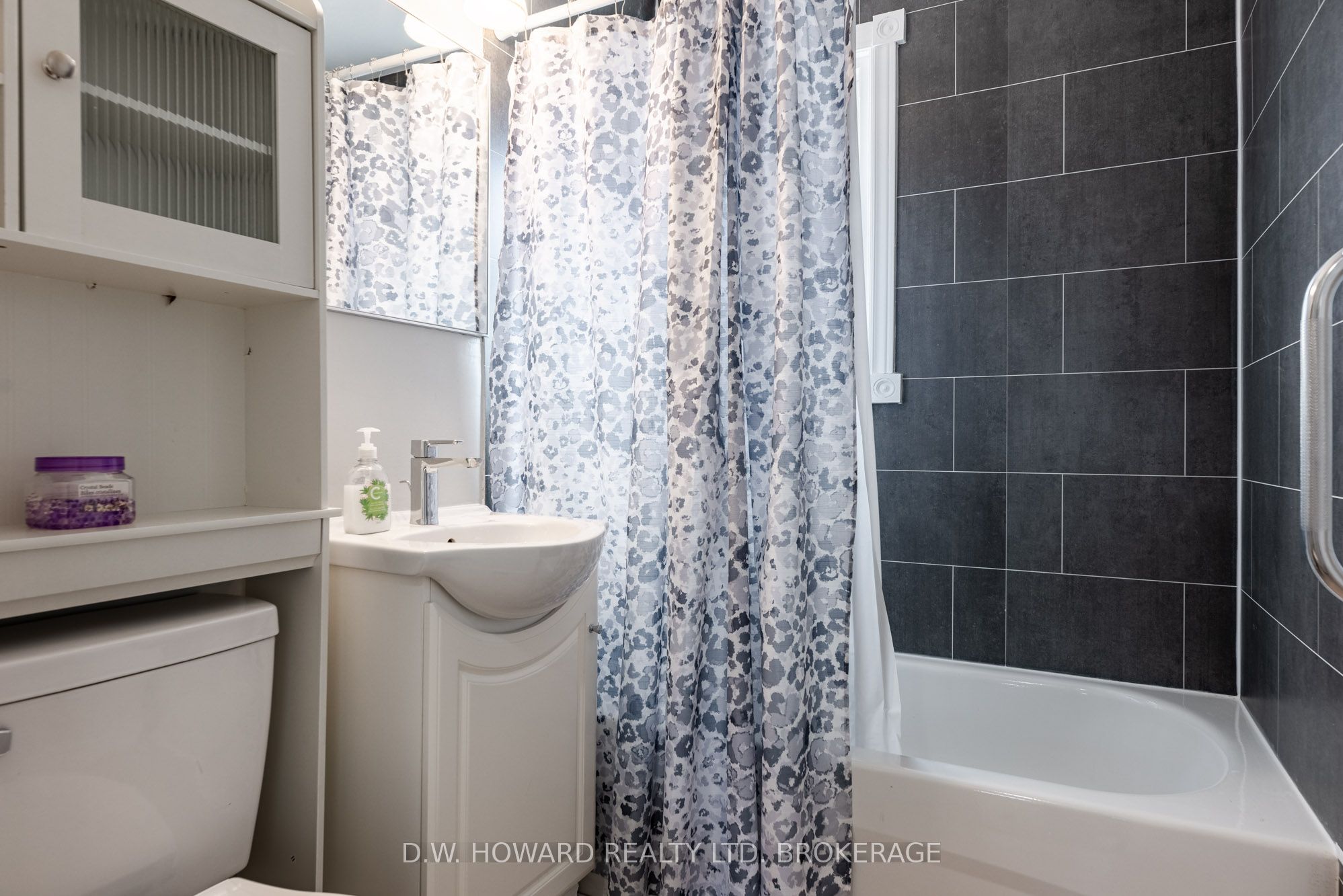 41 Aberdeen Court Property Photo 8