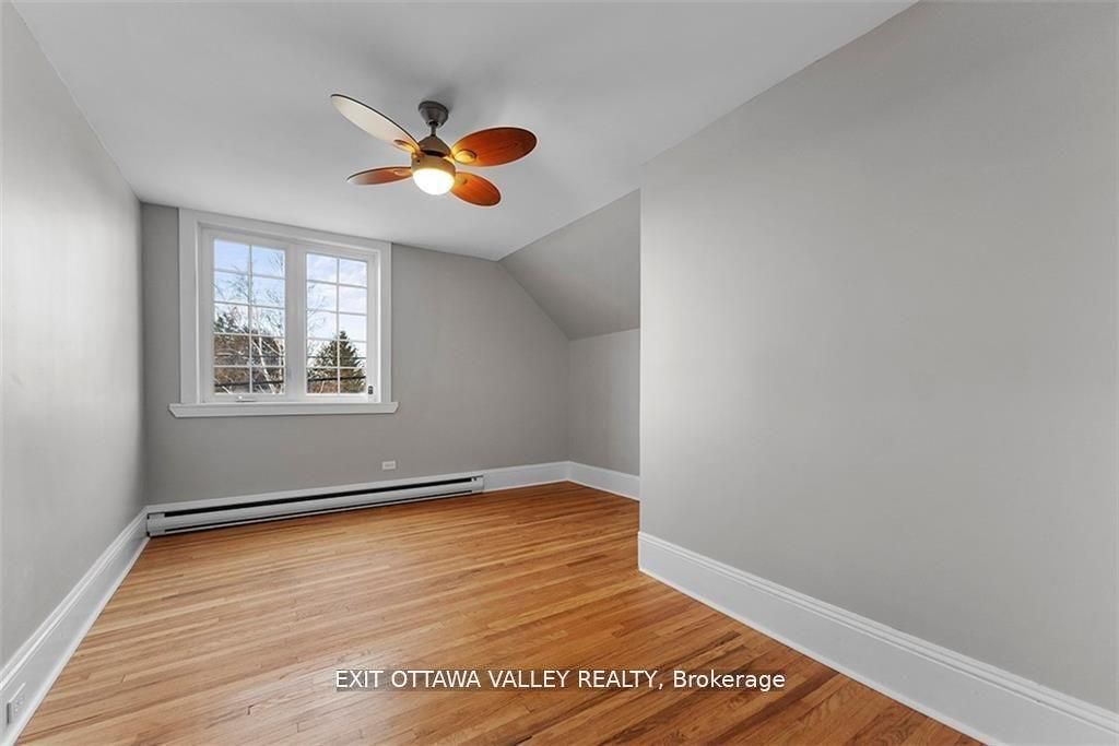 1874/1876 Beachburg Road Property Photo 16
