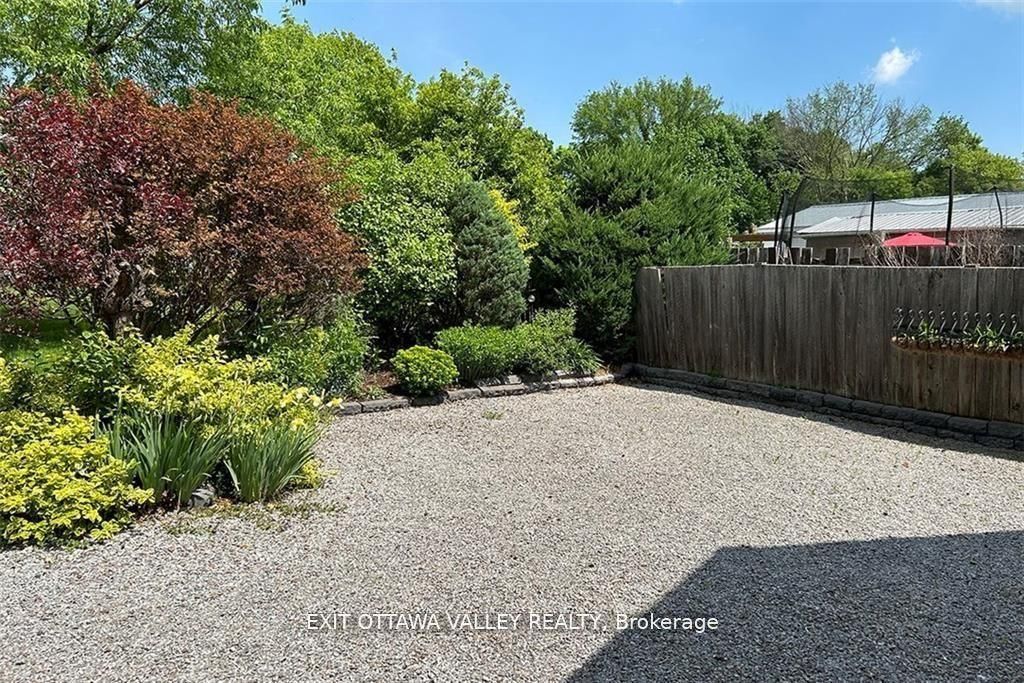 1874/1876 Beachburg Road Property Photo 26