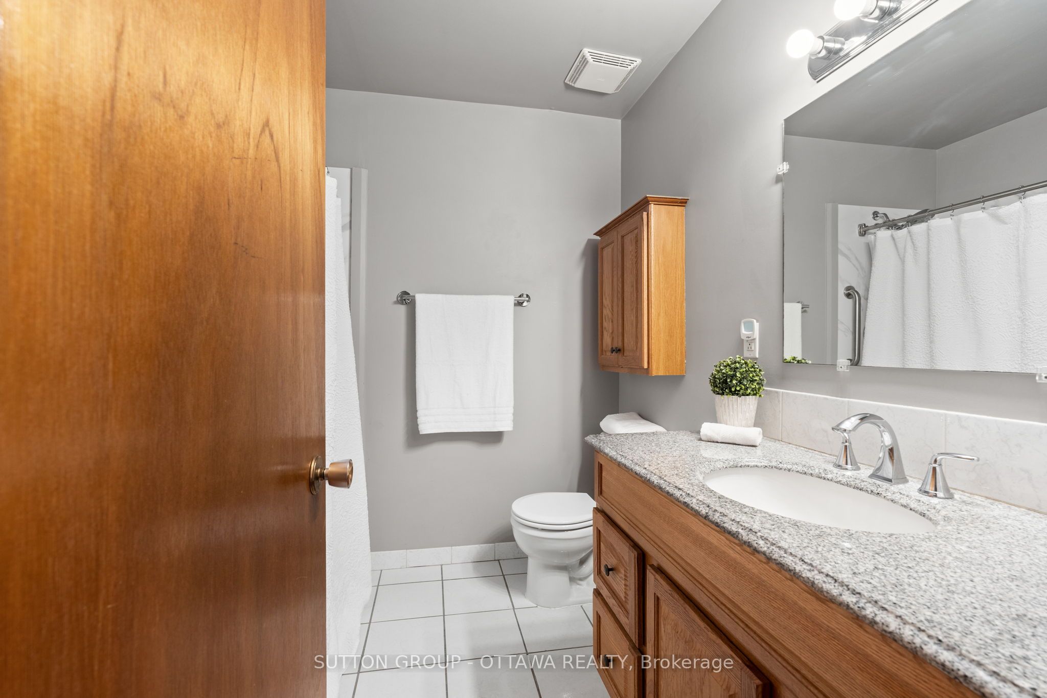 6489 Rideau Valley Drive Property Photo 24