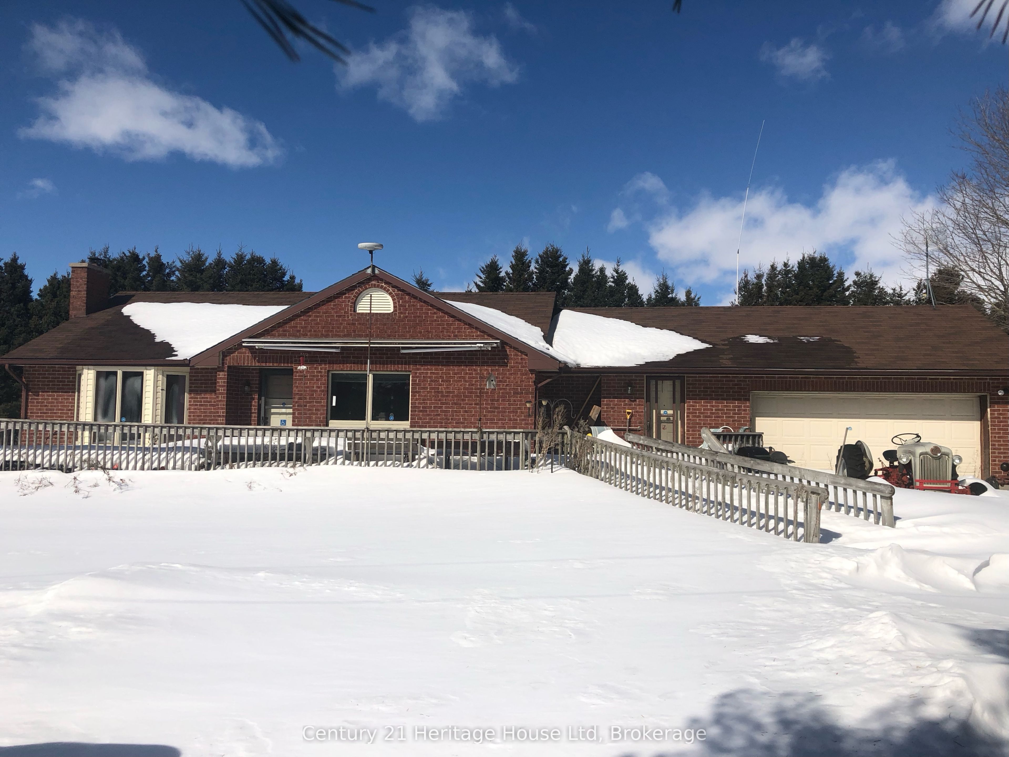 7174 Highway 6 Property Photo