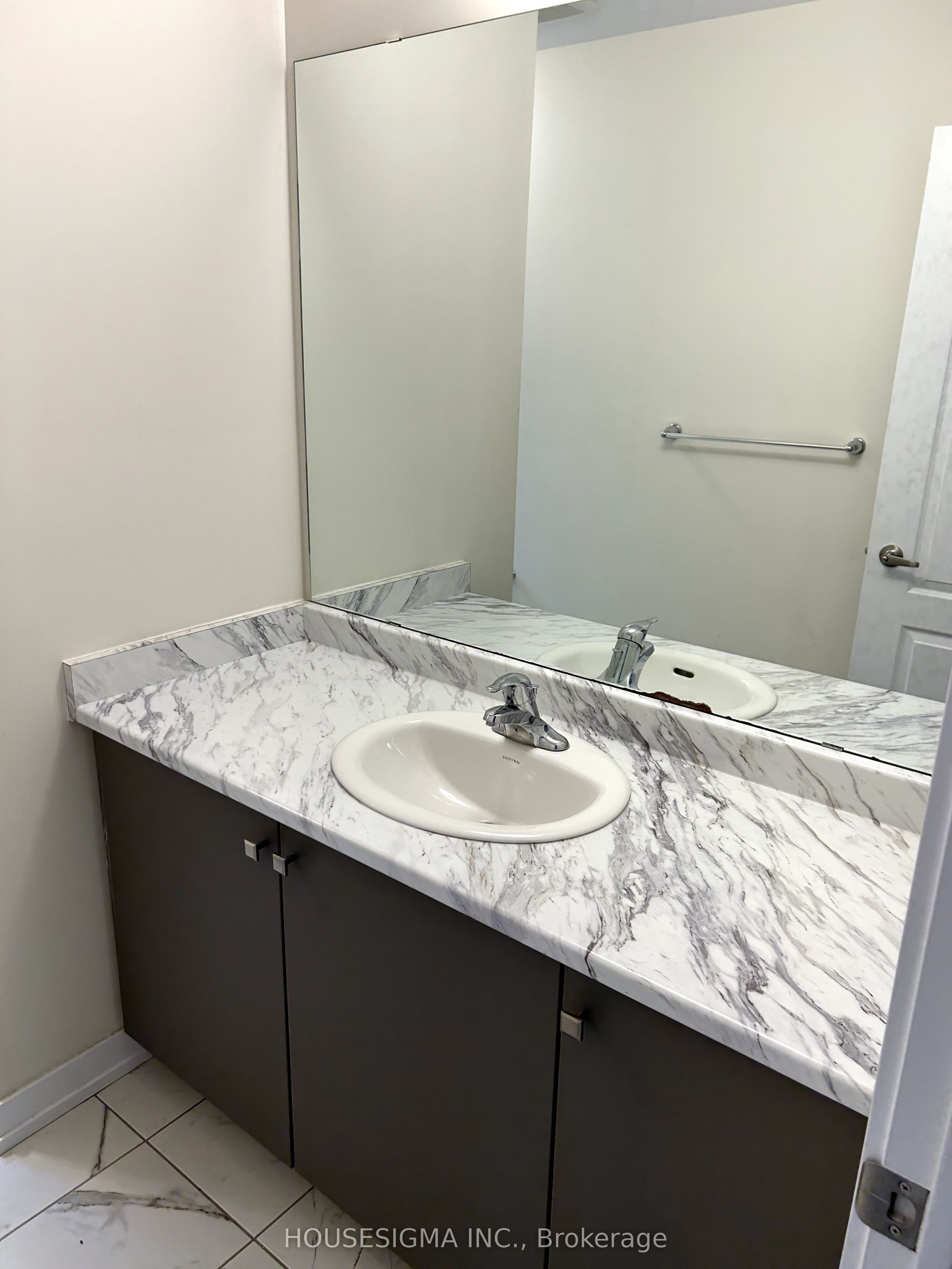 33 Santos Drive Property Photo 15