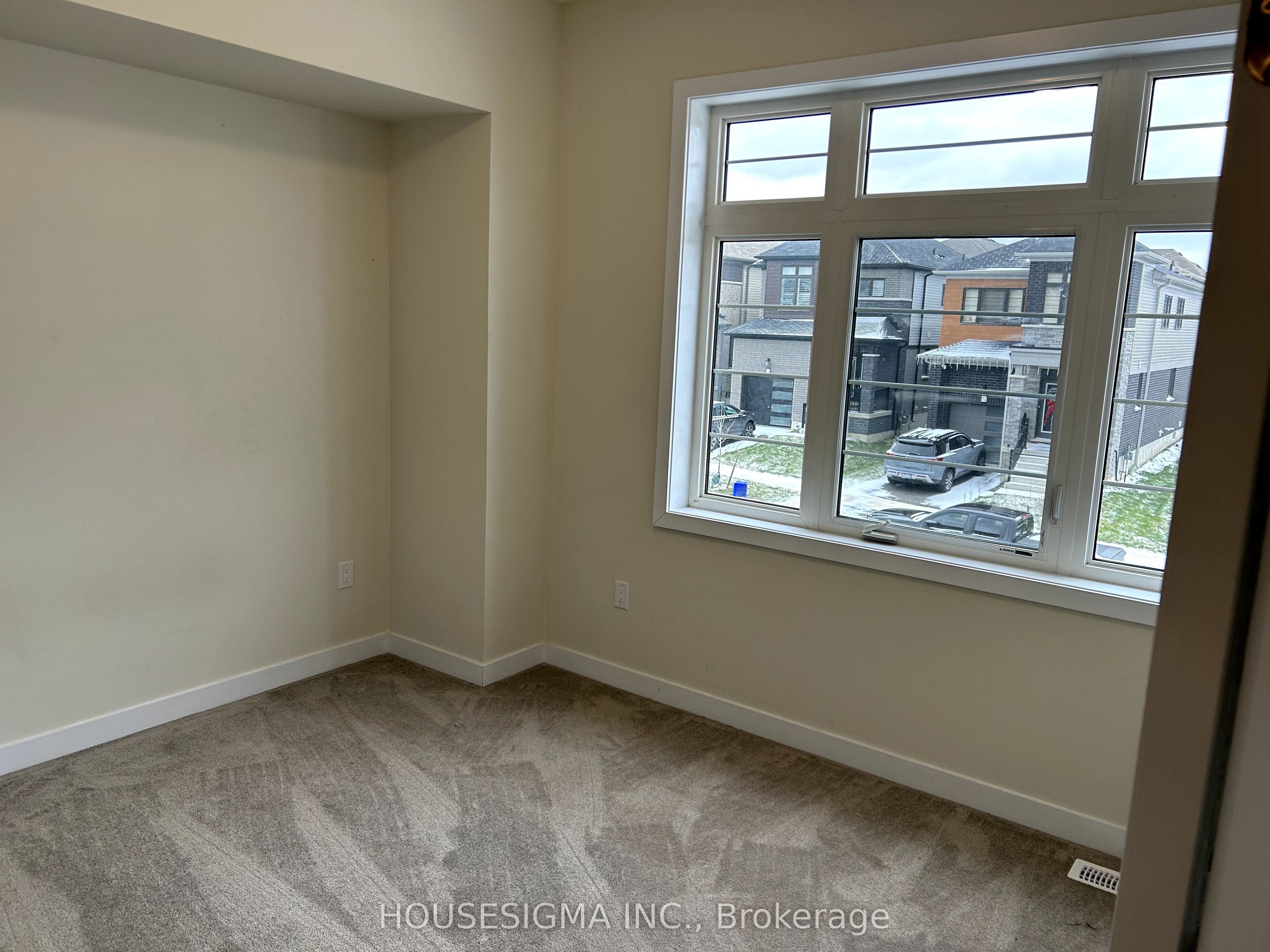 33 Santos Drive Property Photo 18
