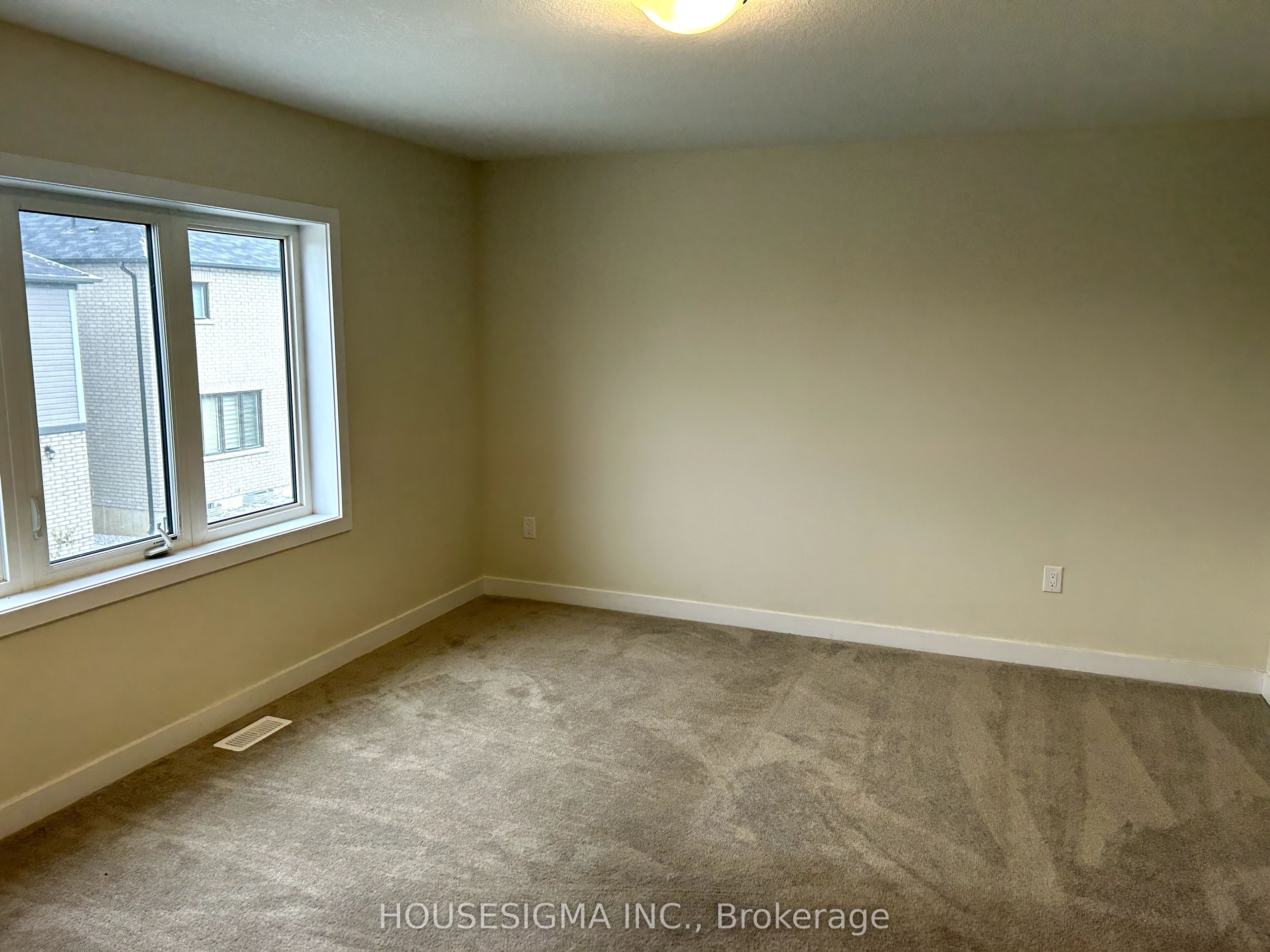 33 Santos Drive Property Photo 19
