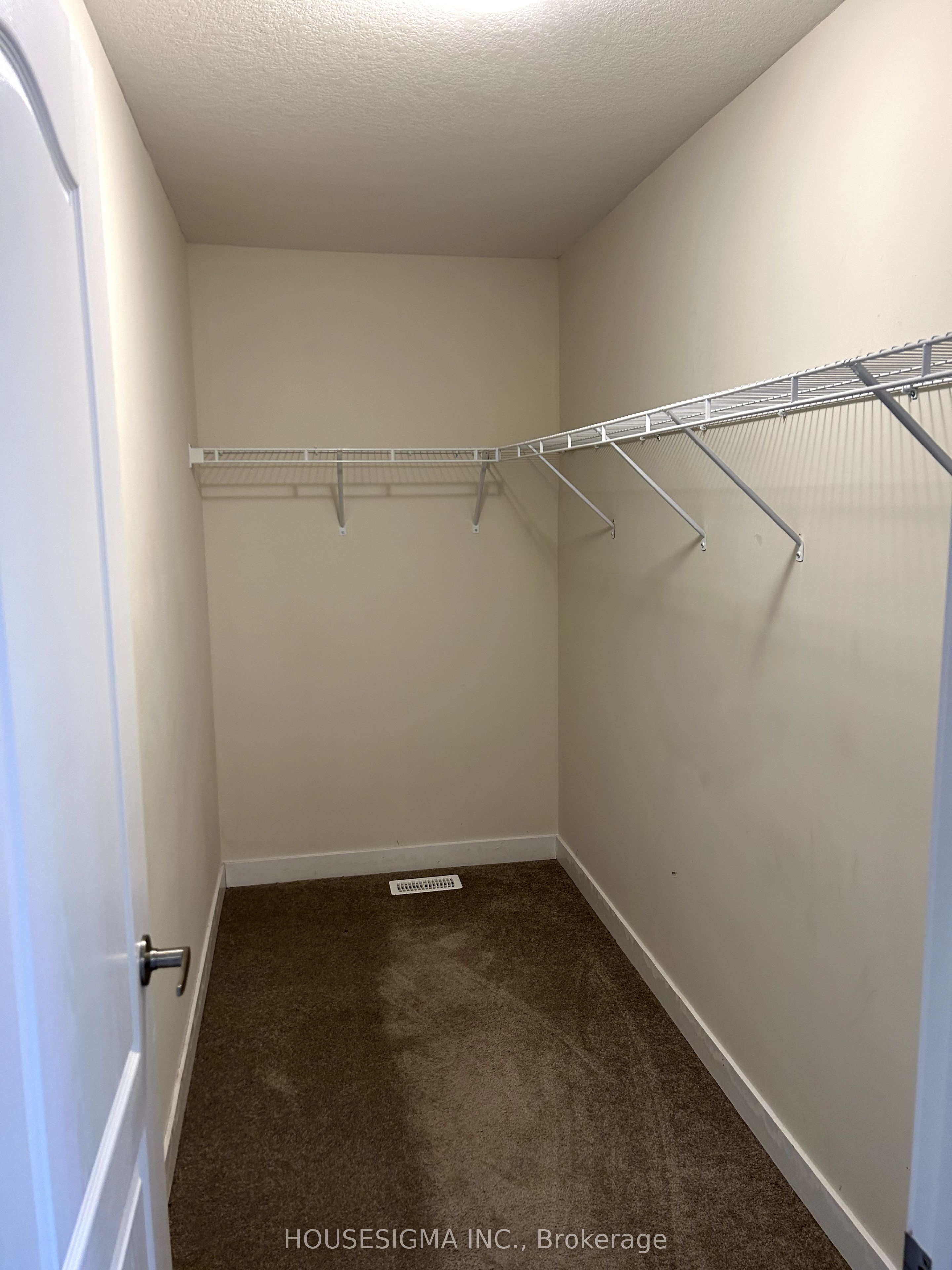 33 Santos Drive Property Photo 20