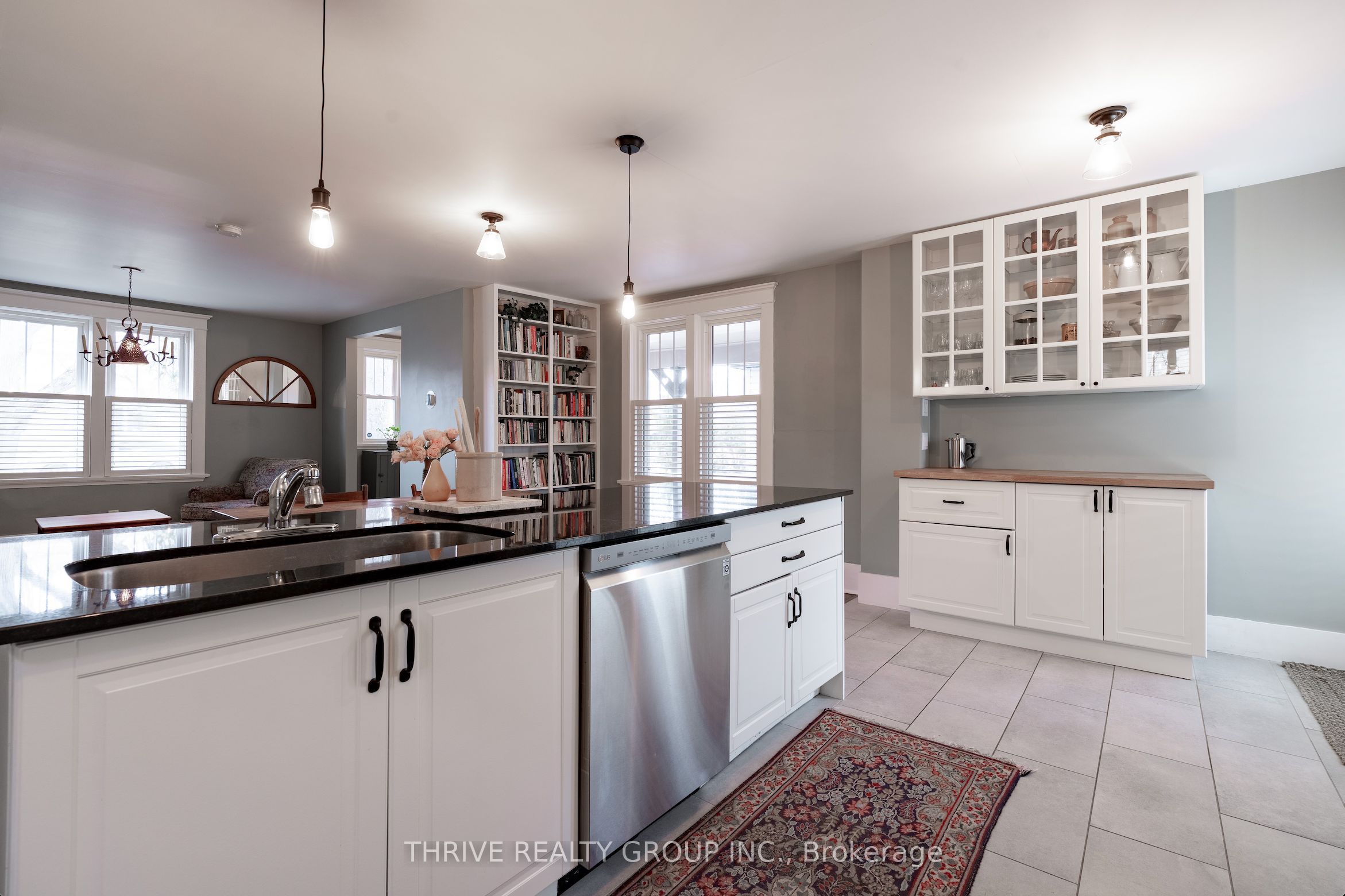 839 Maitland Street Property Photo 14