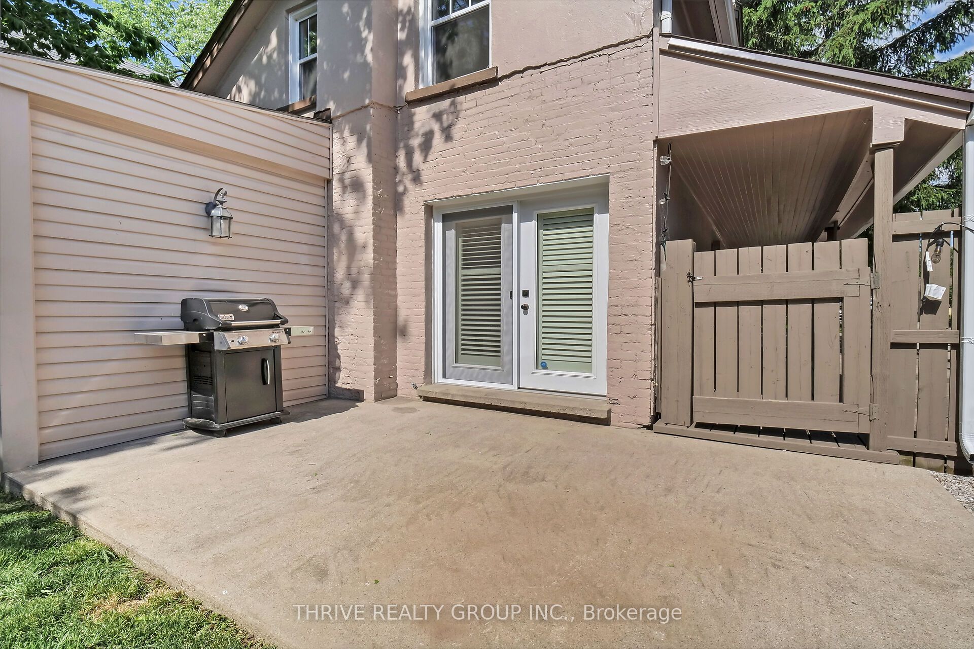 839 Maitland Street Property Photo 33