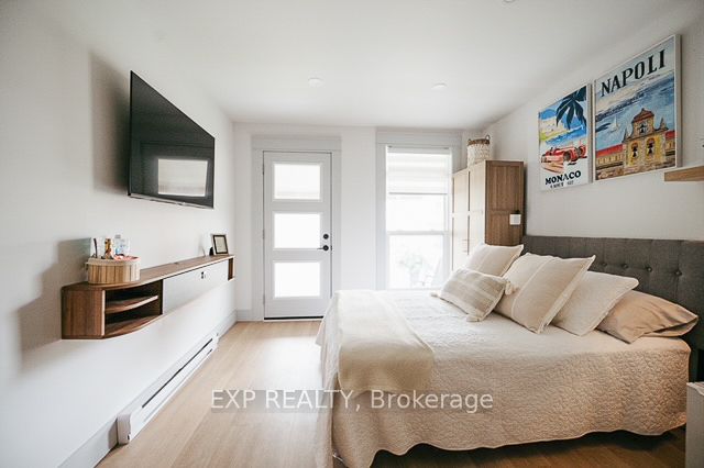 55-57 Dundas Street W Property Photo 8