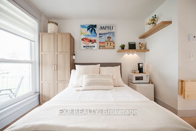 55-57 Dundas Street W Property Photo 11