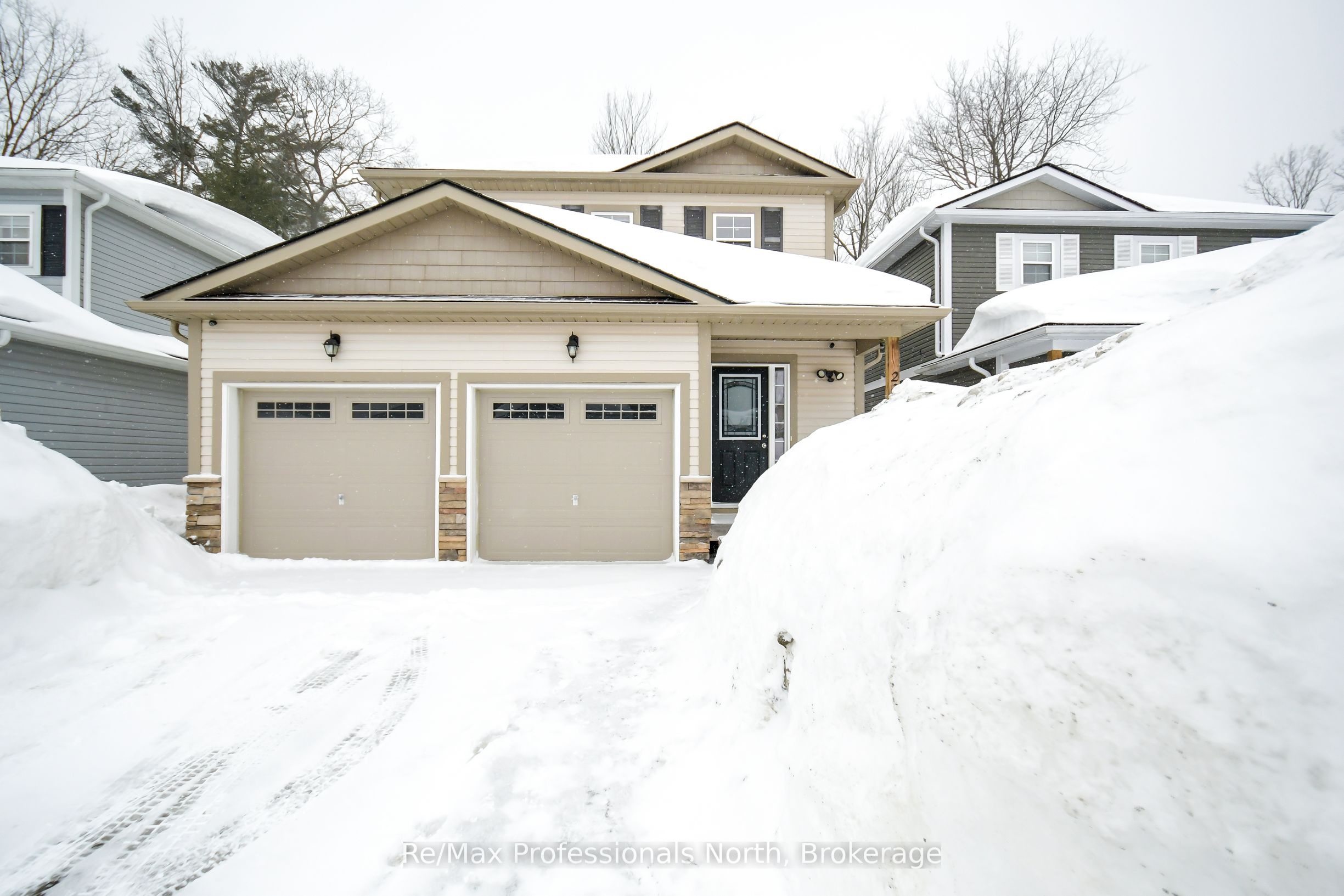 230 Pine Street Property Photo