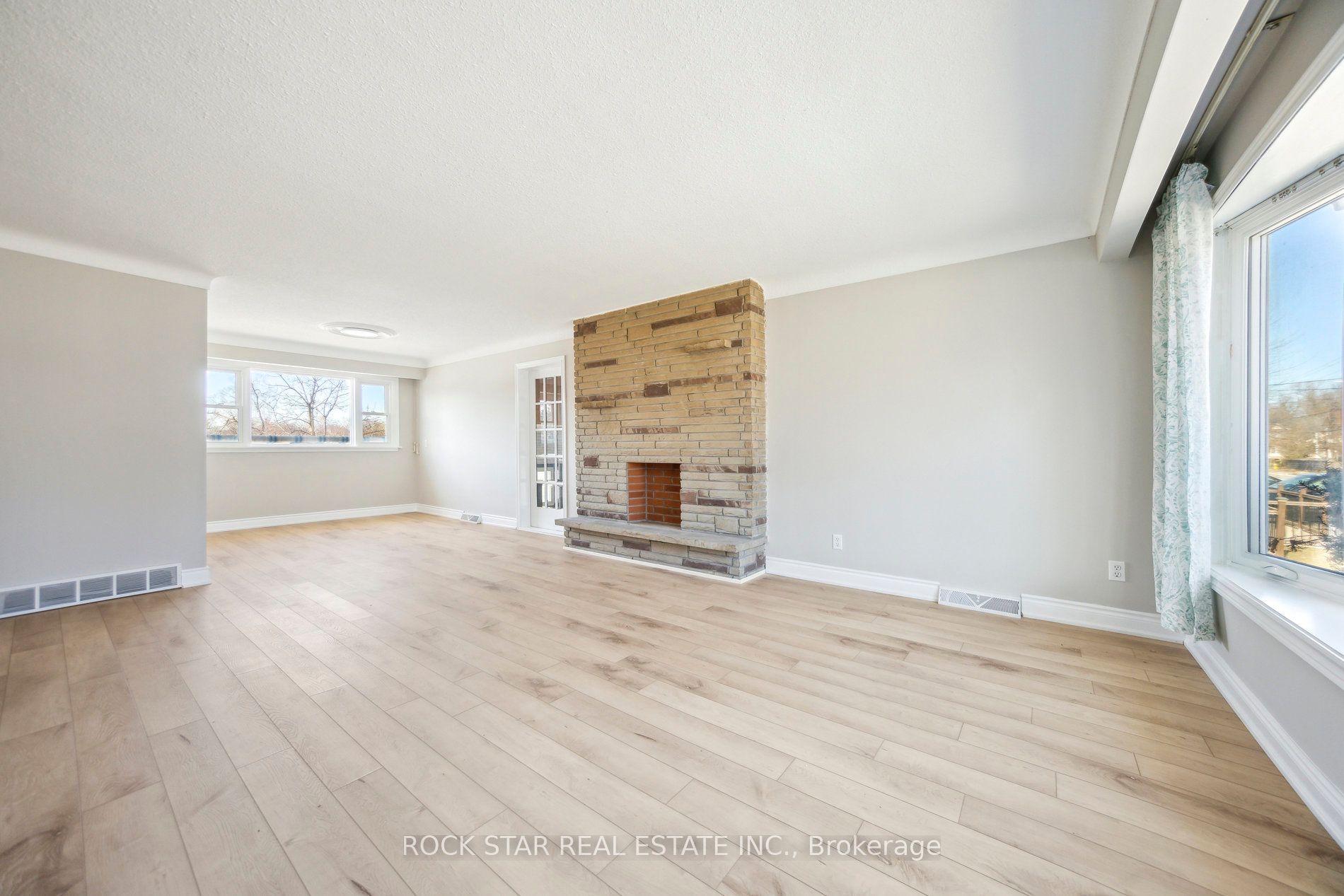 73 Bunting Road Property Photo 4