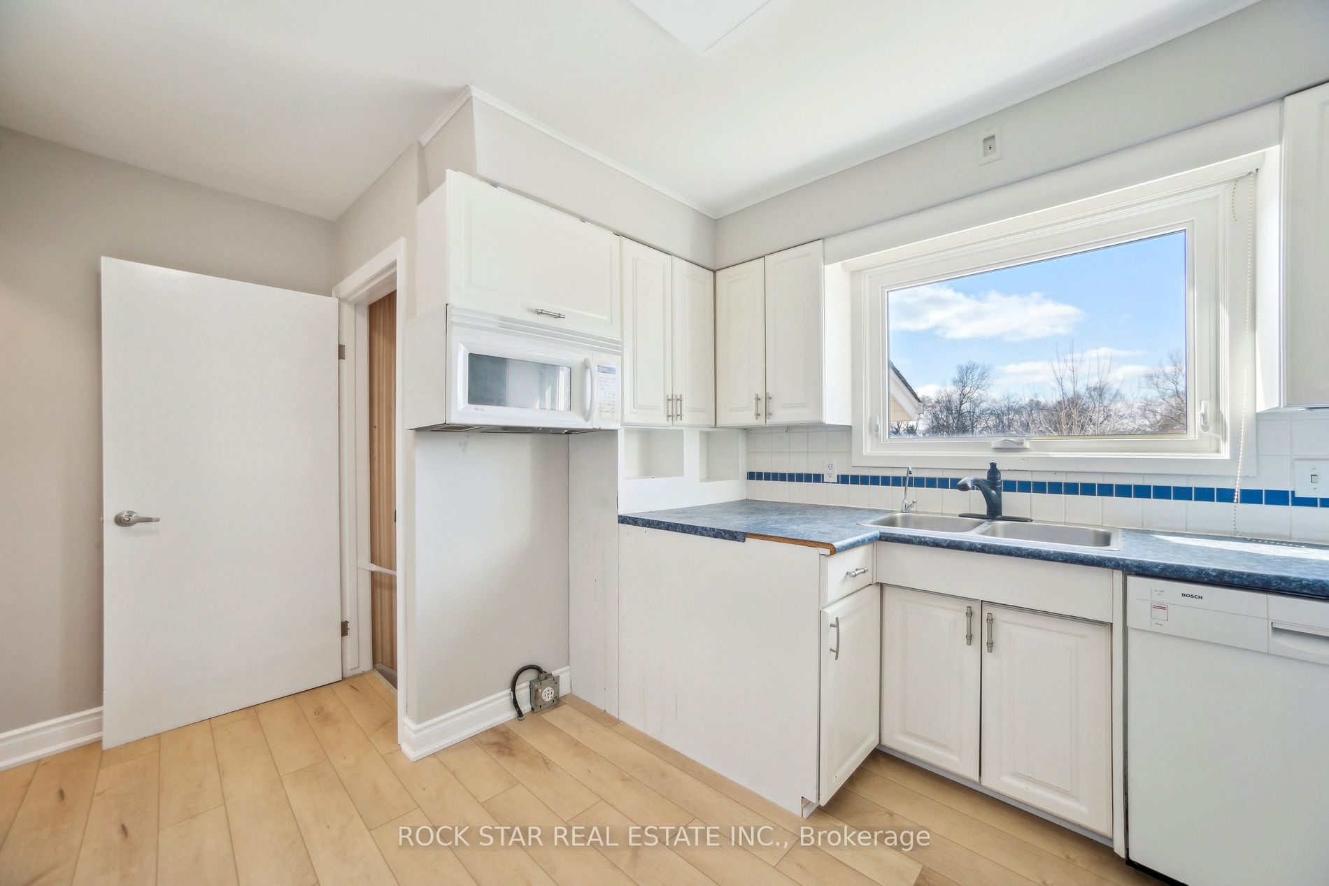 73 Bunting Road Property Photo 9