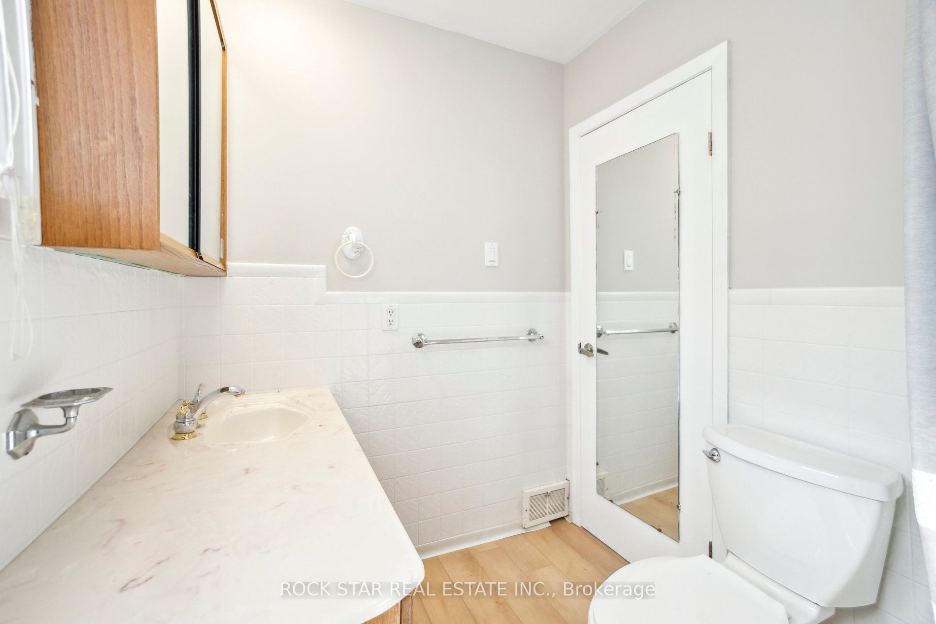 73 Bunting Road Property Photo 16