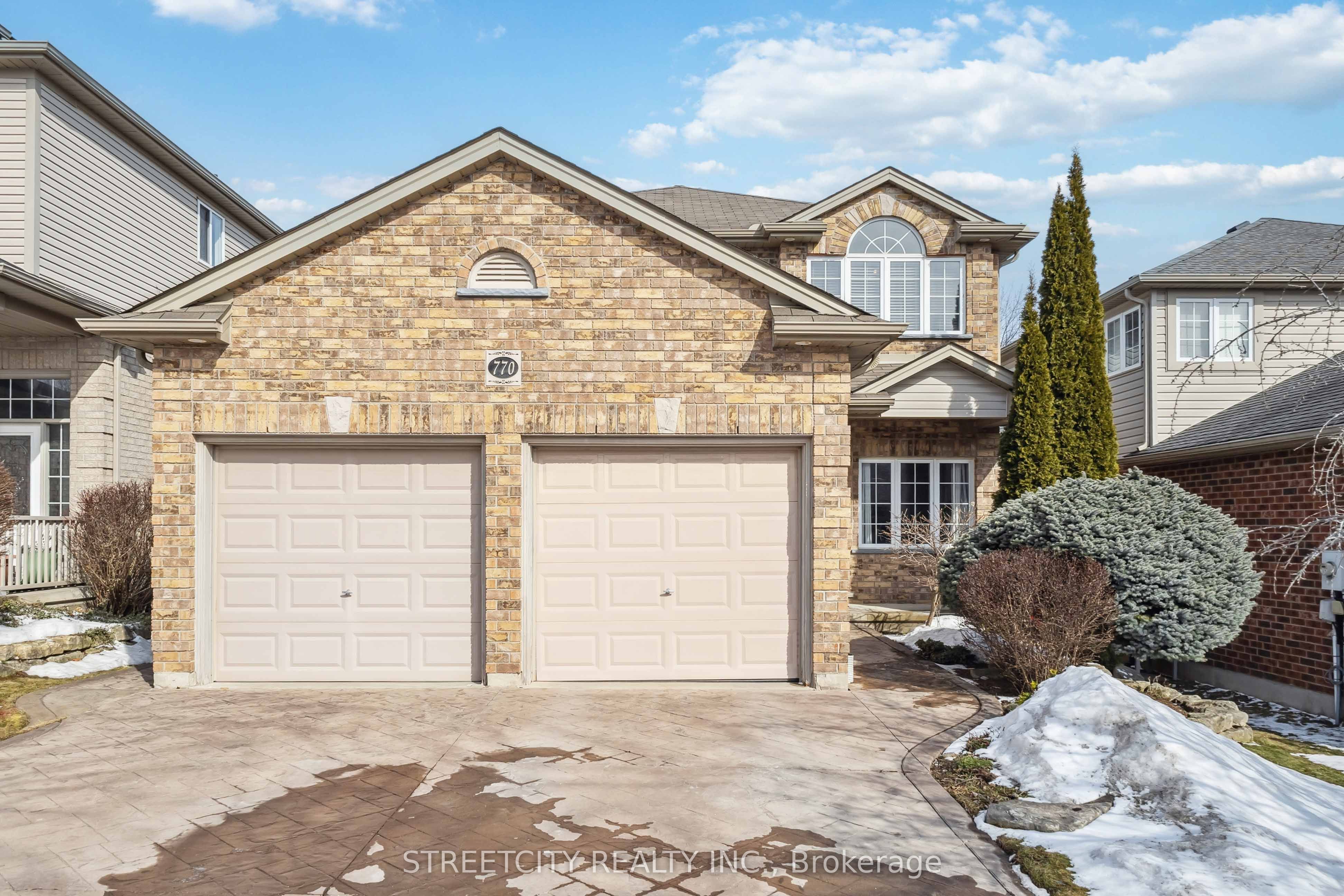770 Garibaldi Avenue Property Photo 2