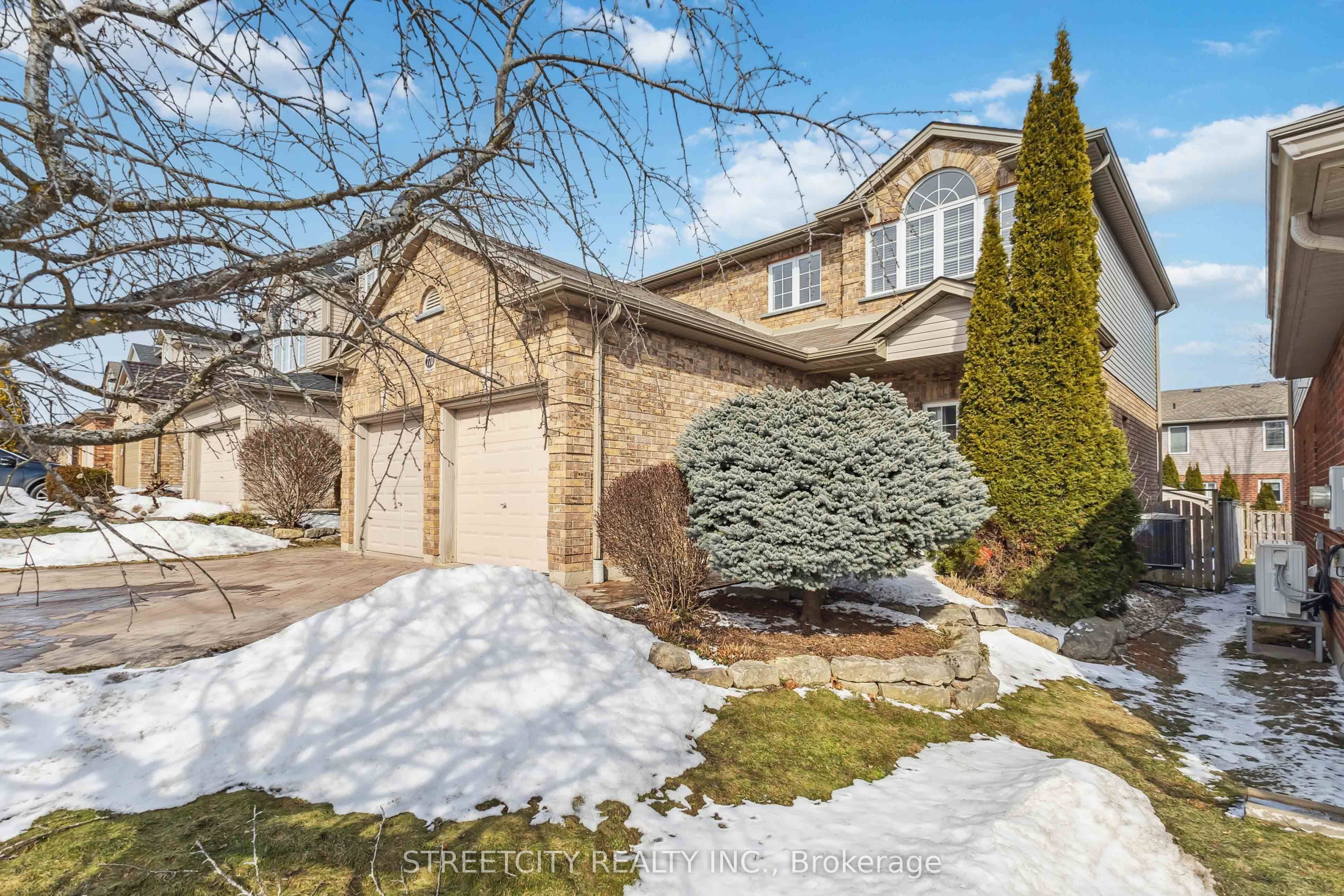 770 Garibaldi Avenue Property Photo 3