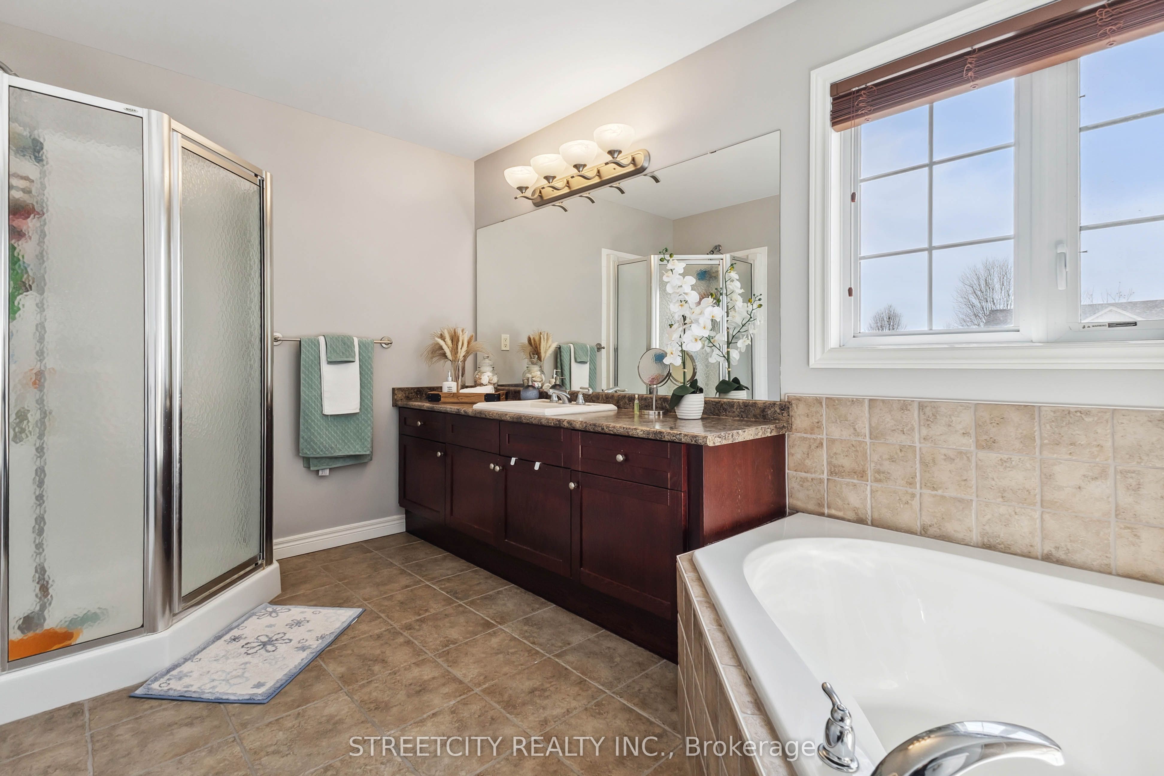 770 Garibaldi Avenue Property Photo 21