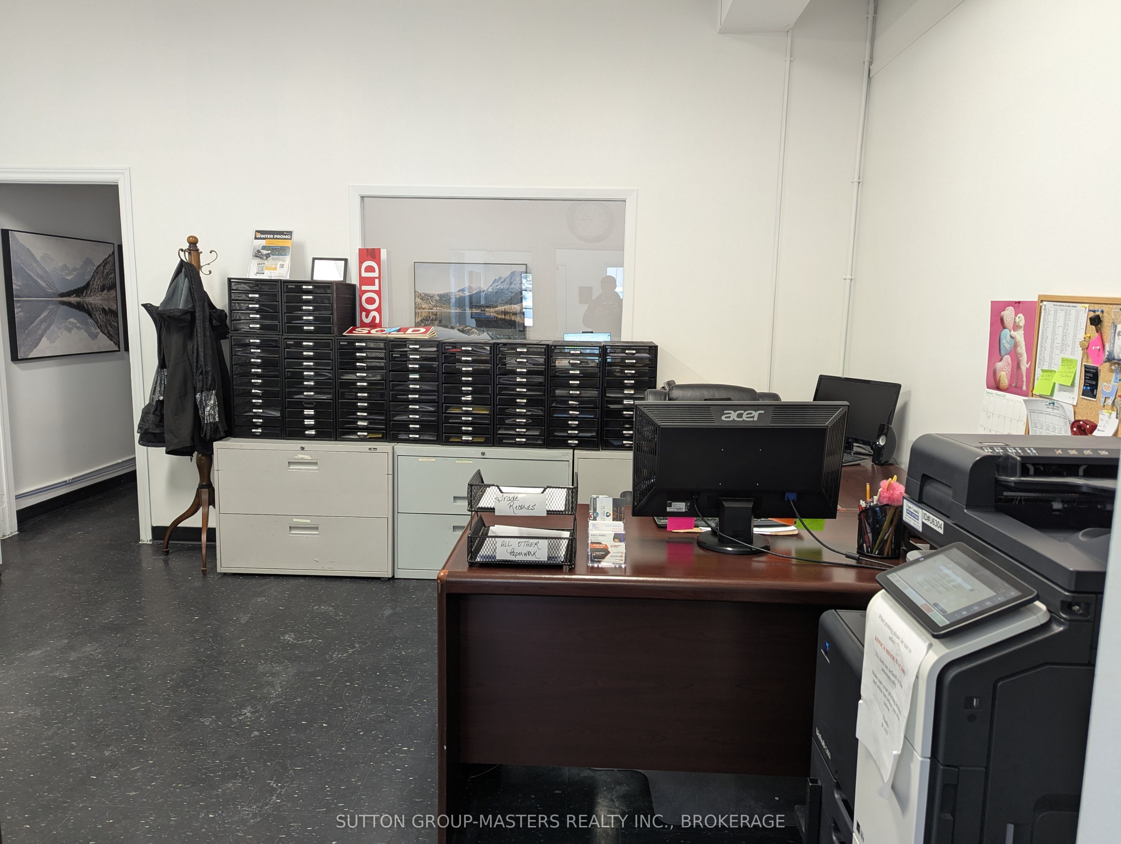 #4 - 1050 Gardiners Road Property Photo 4
