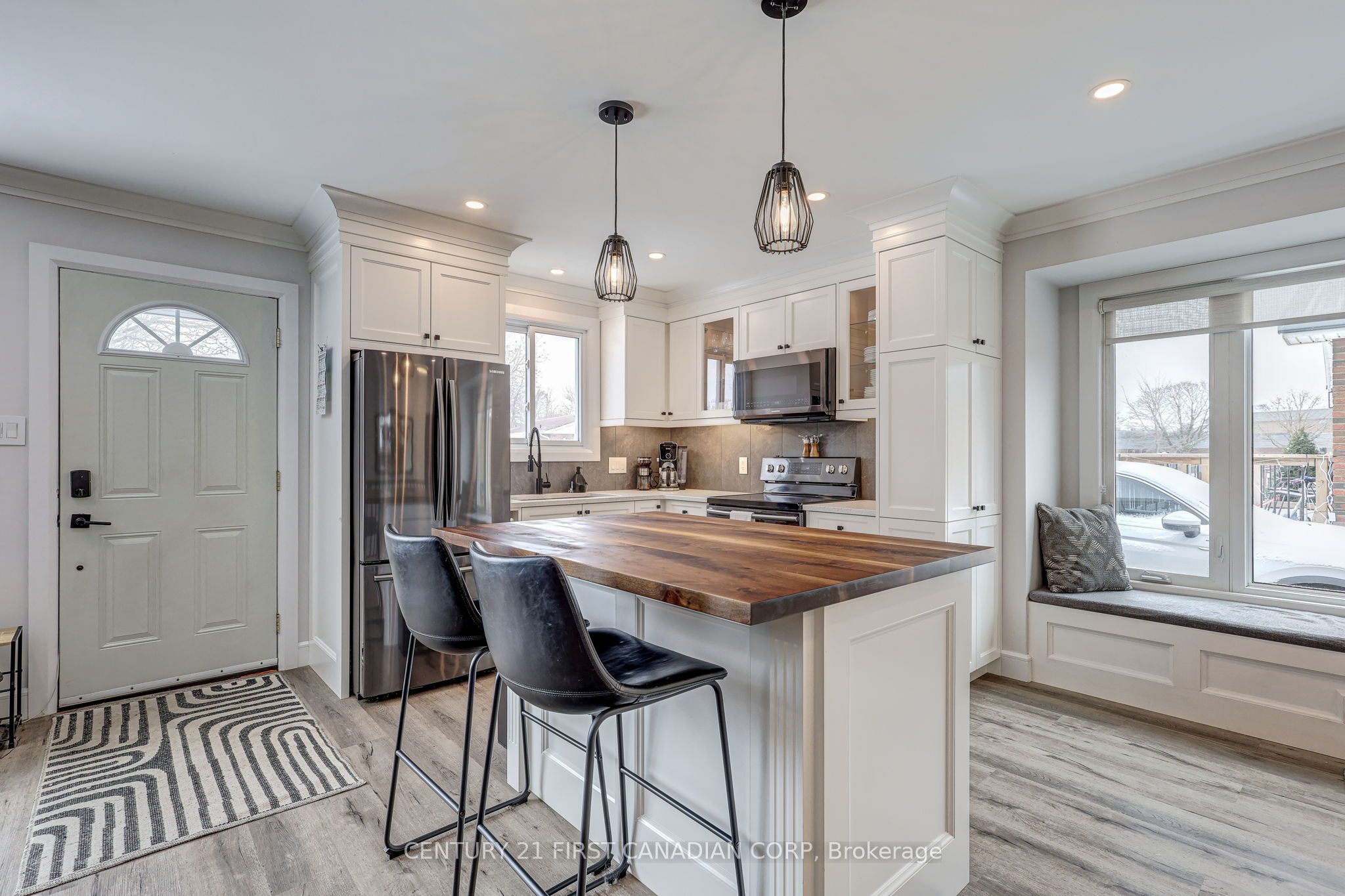 15 Harding Crescent Property Photo 4