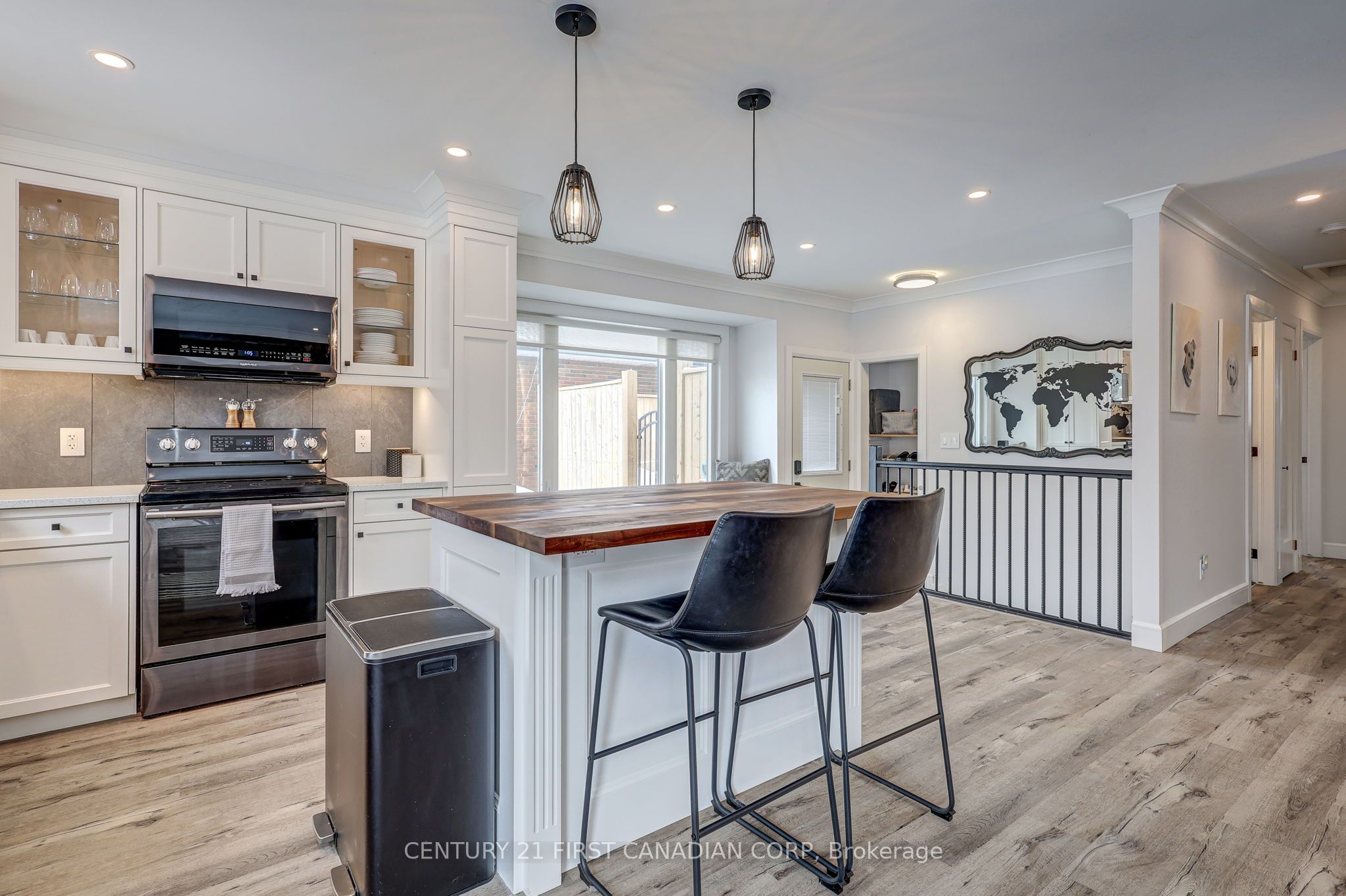 15 Harding Crescent Property Photo 5