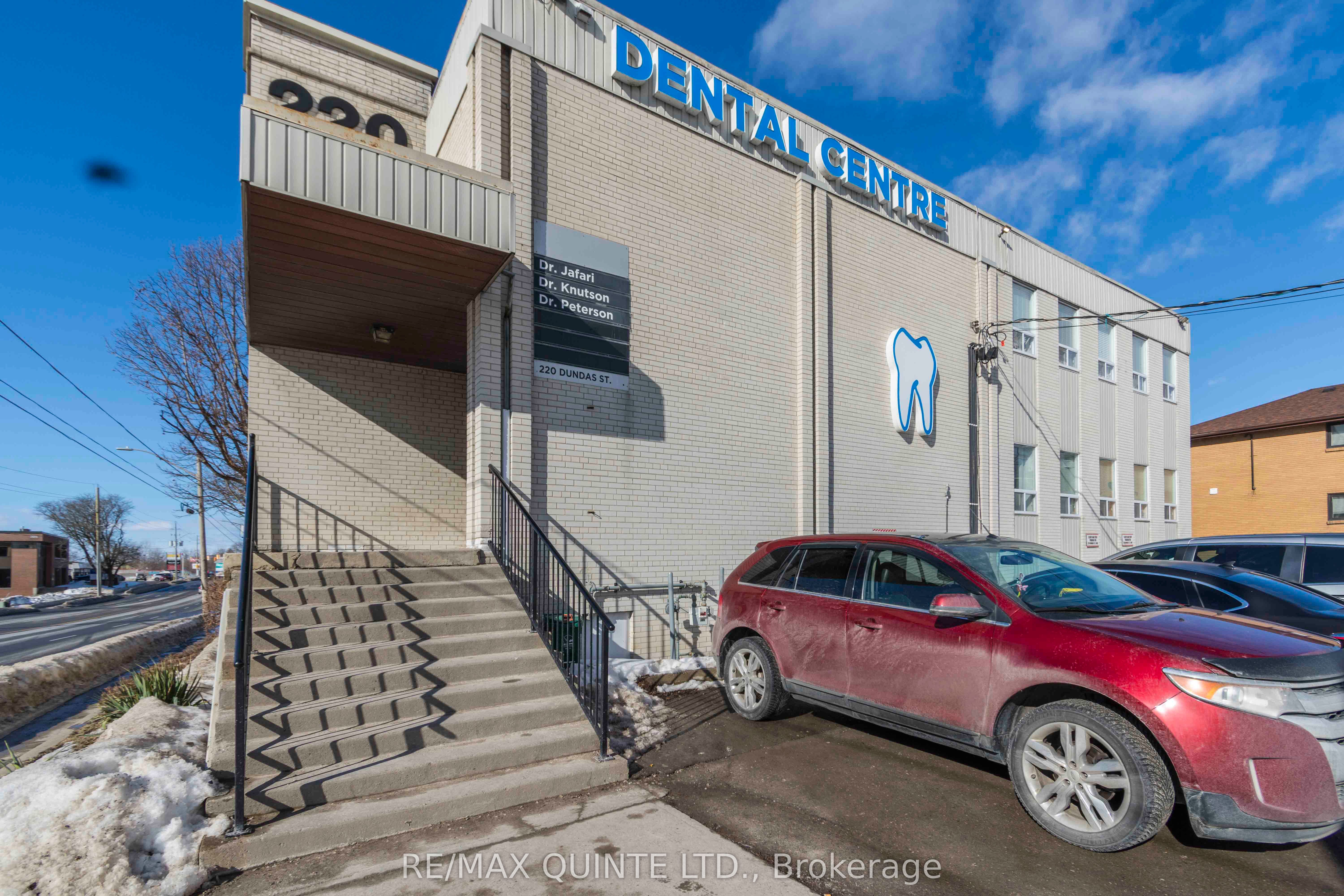 220 Dundas St E Property Photo 1