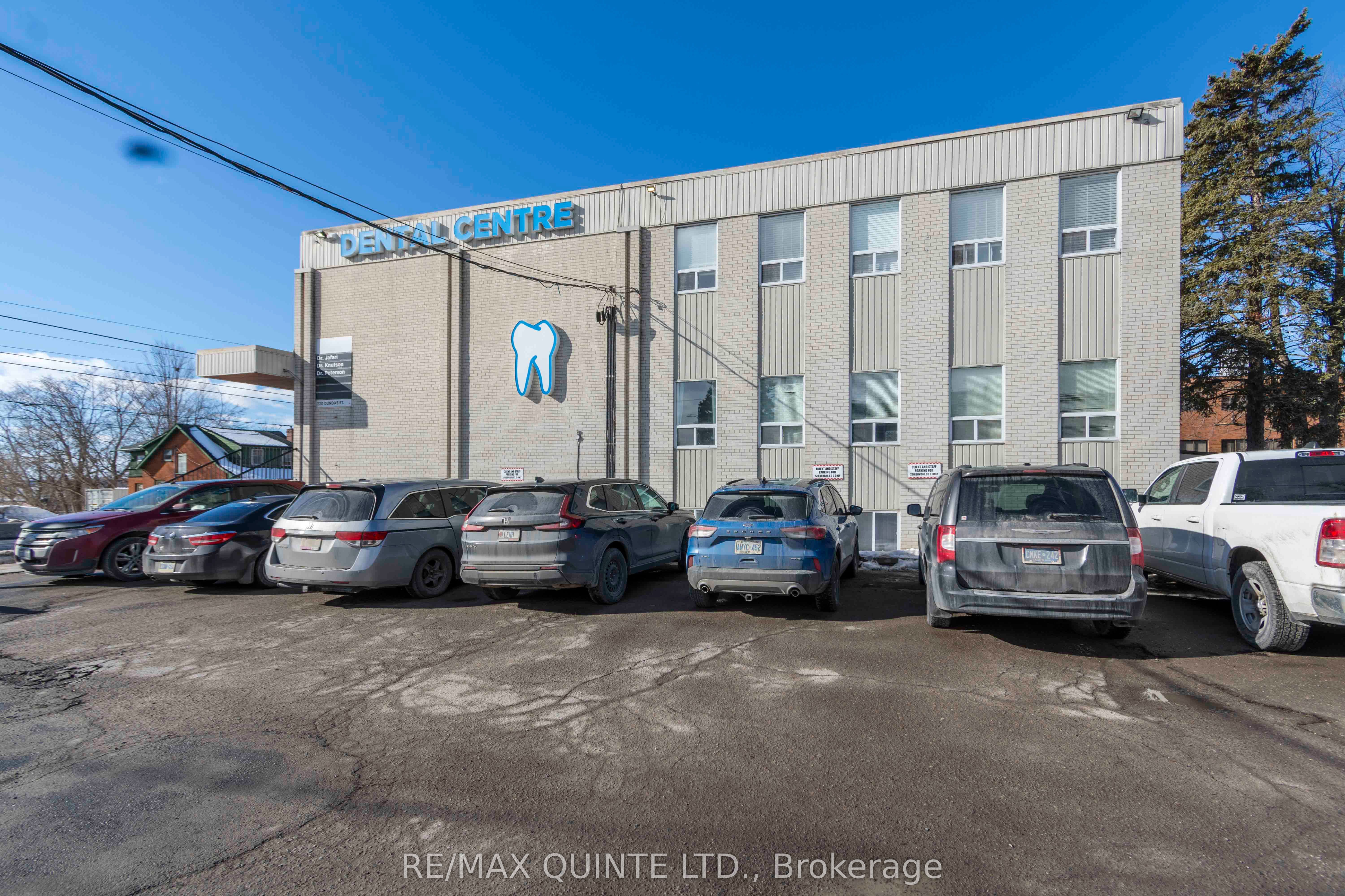 220 Dundas St E Property Photo 2