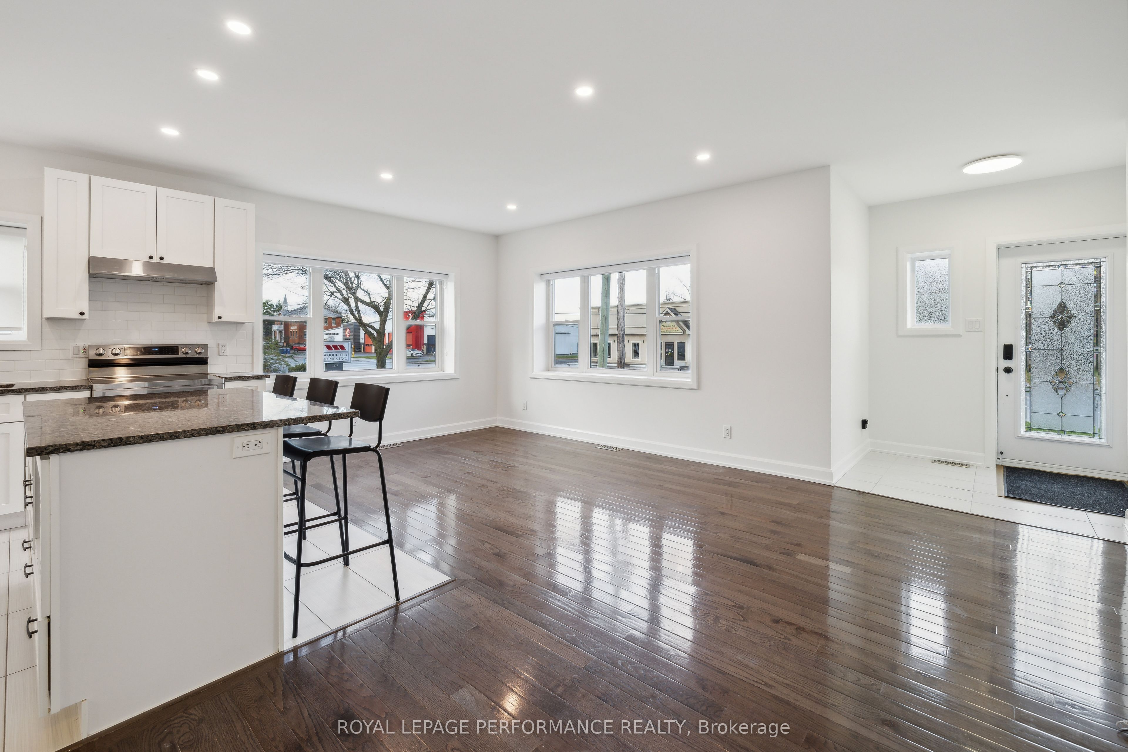 1459 Laurier Street Property Photo 15