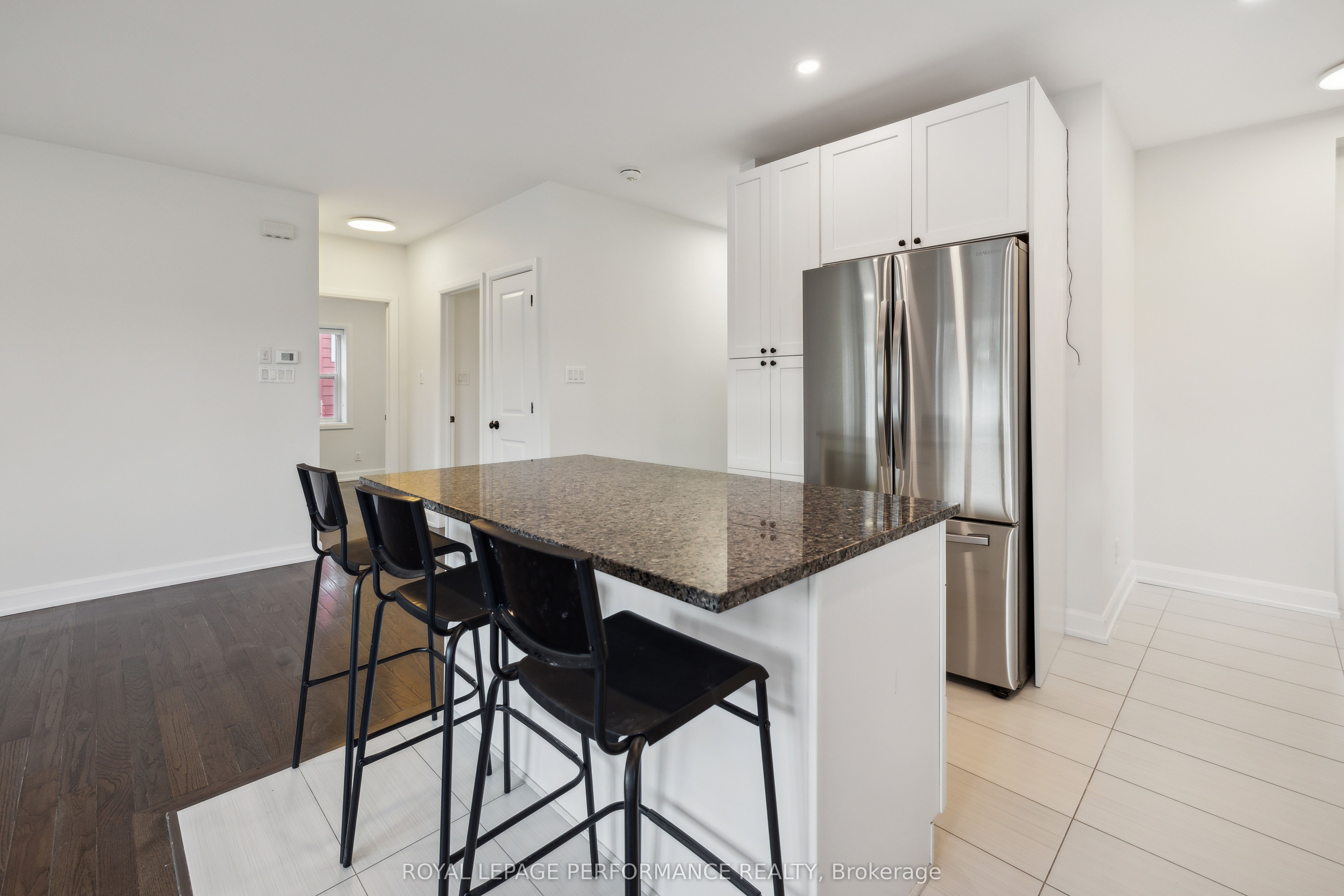 1459 Laurier Street Property Photo 16