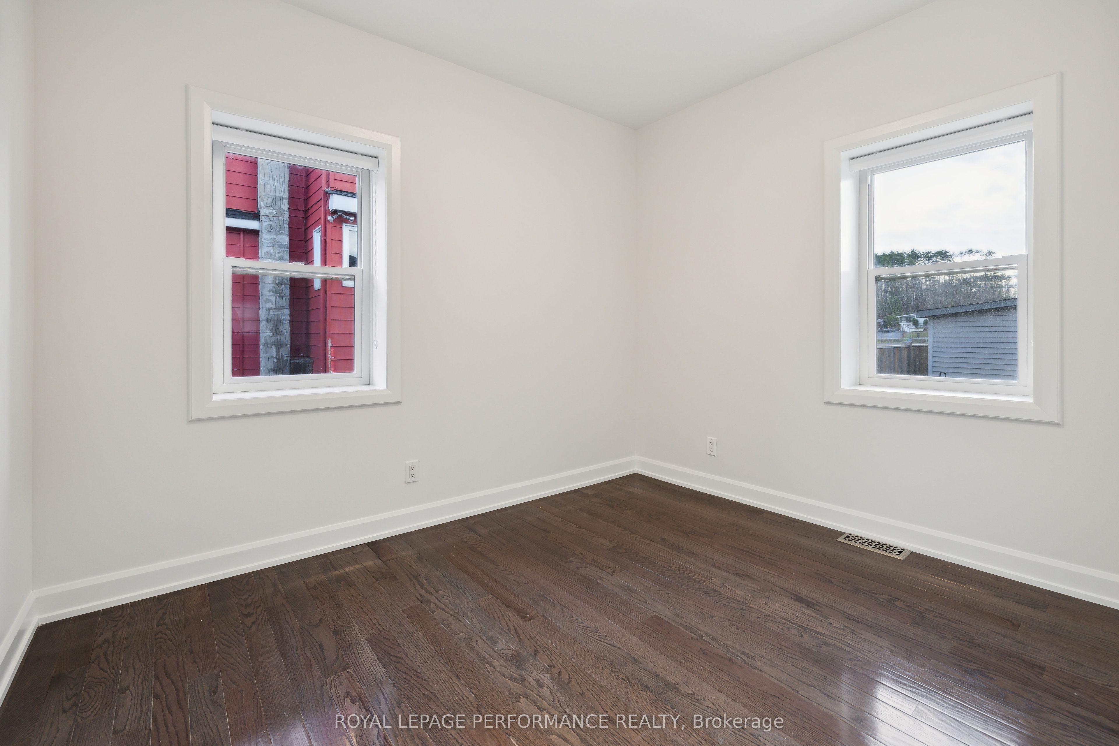 1459 Laurier Street Property Photo 24