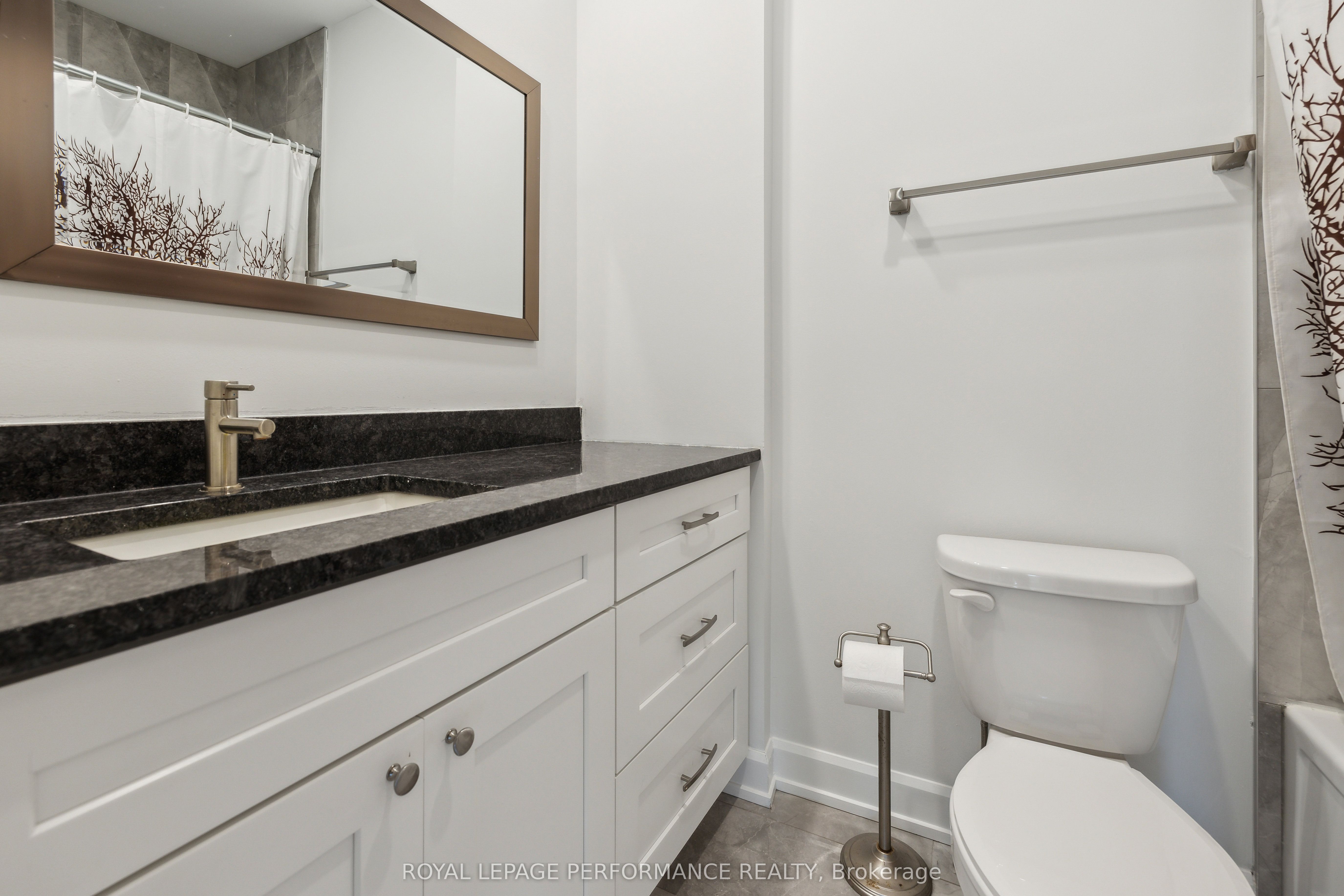 1459 Laurier Street Property Photo 27