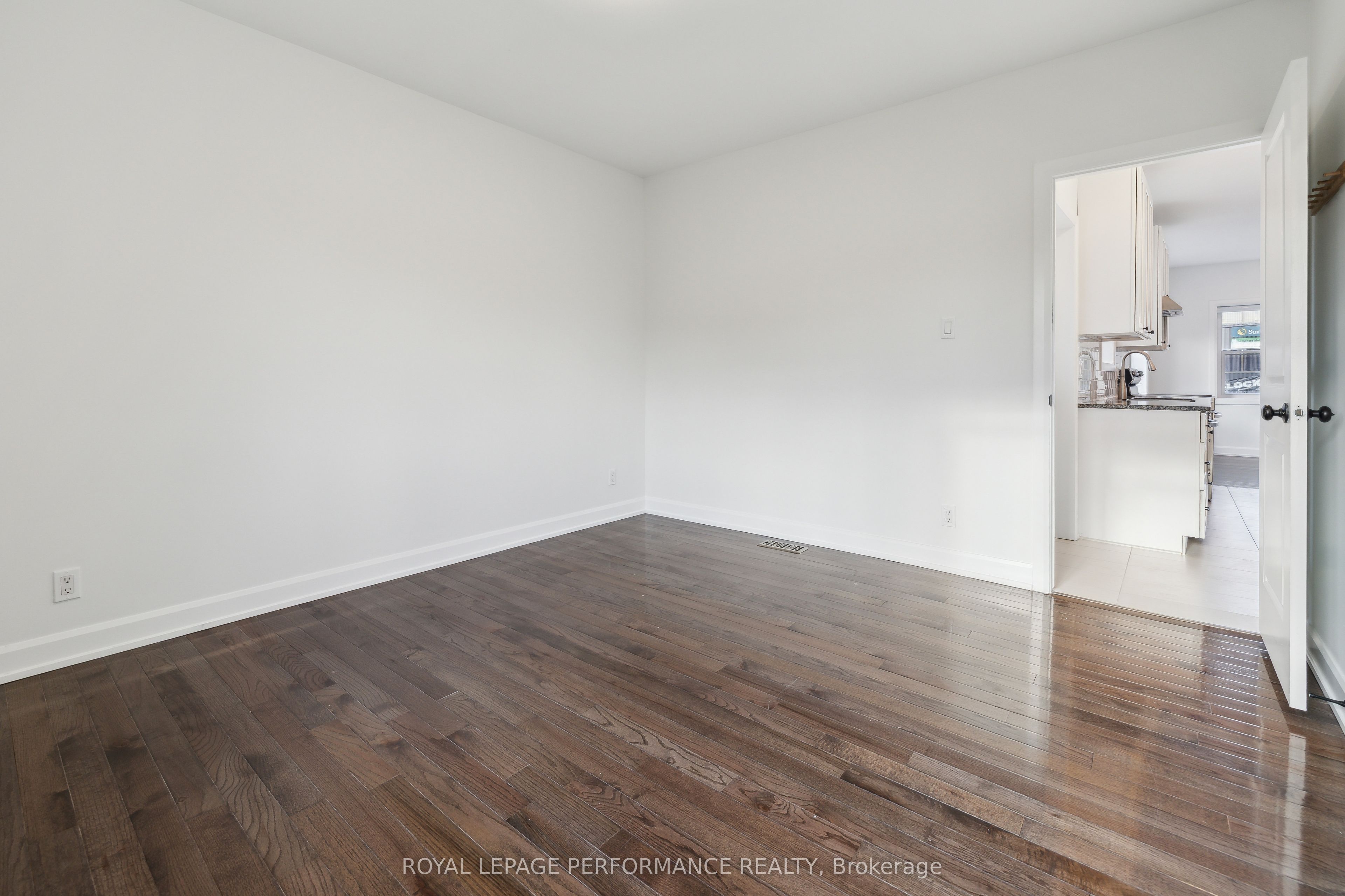 1459 Laurier Street Property Photo 35