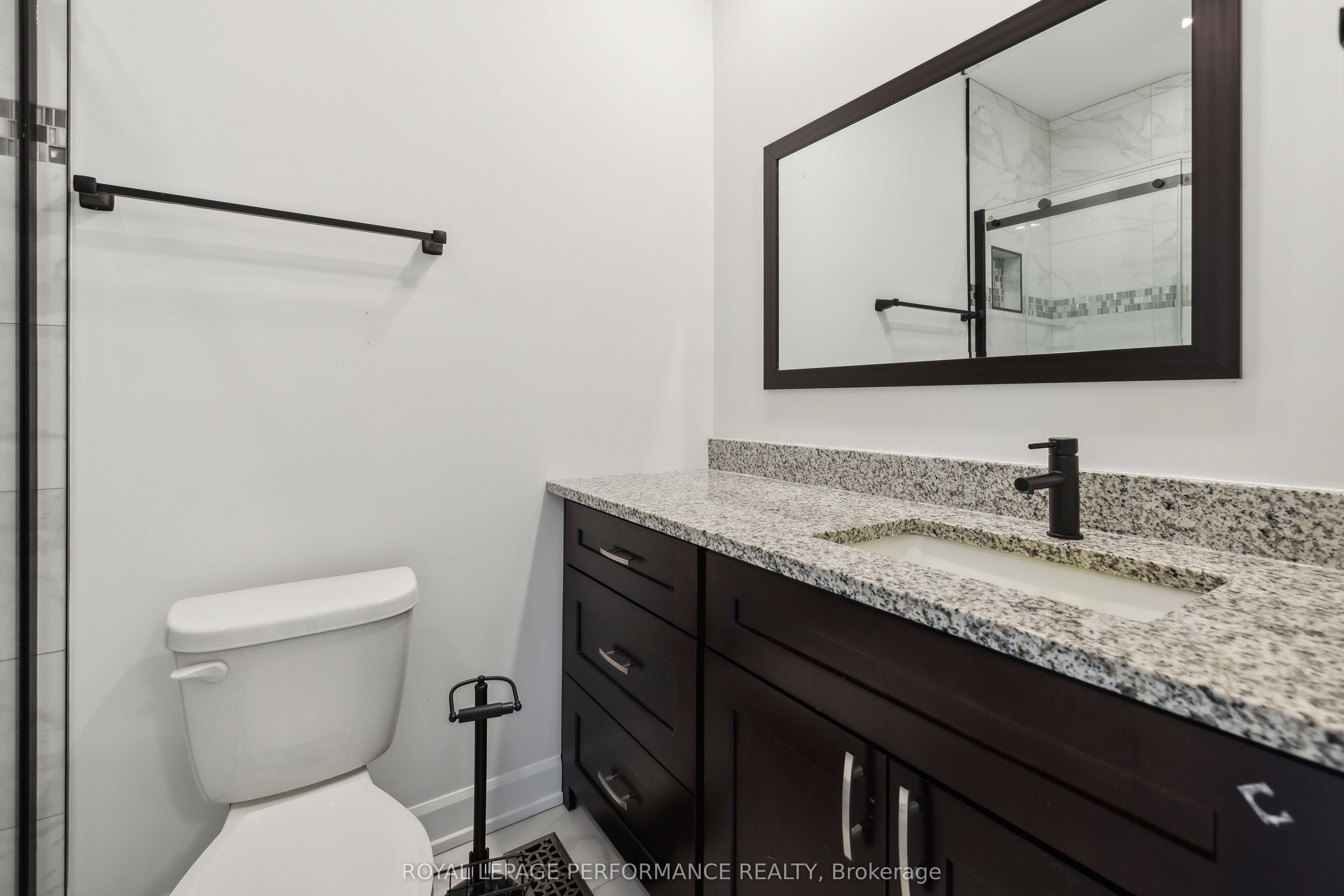 1459 Laurier Street Property Photo 36
