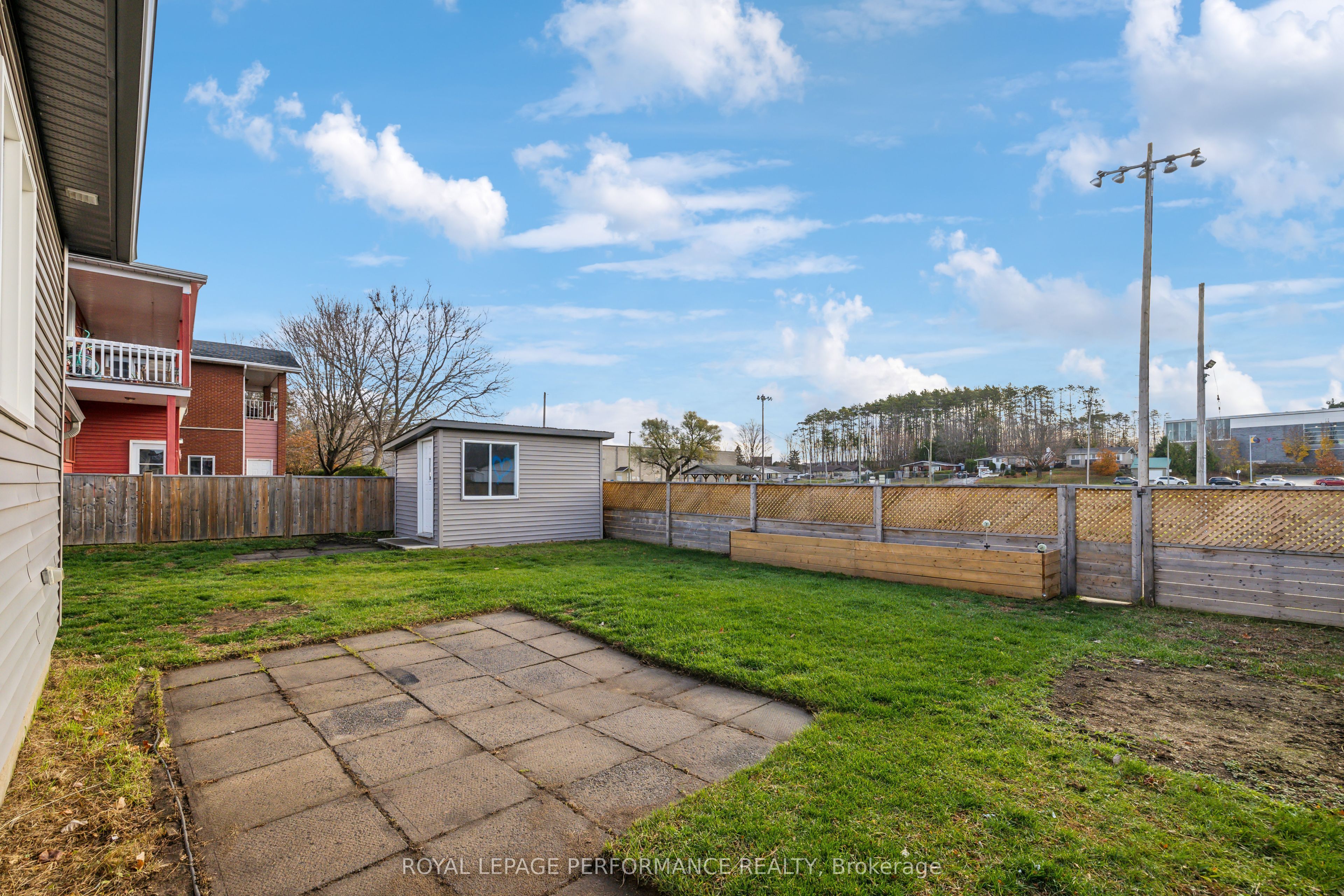 1459 Laurier Street Property Photo 42