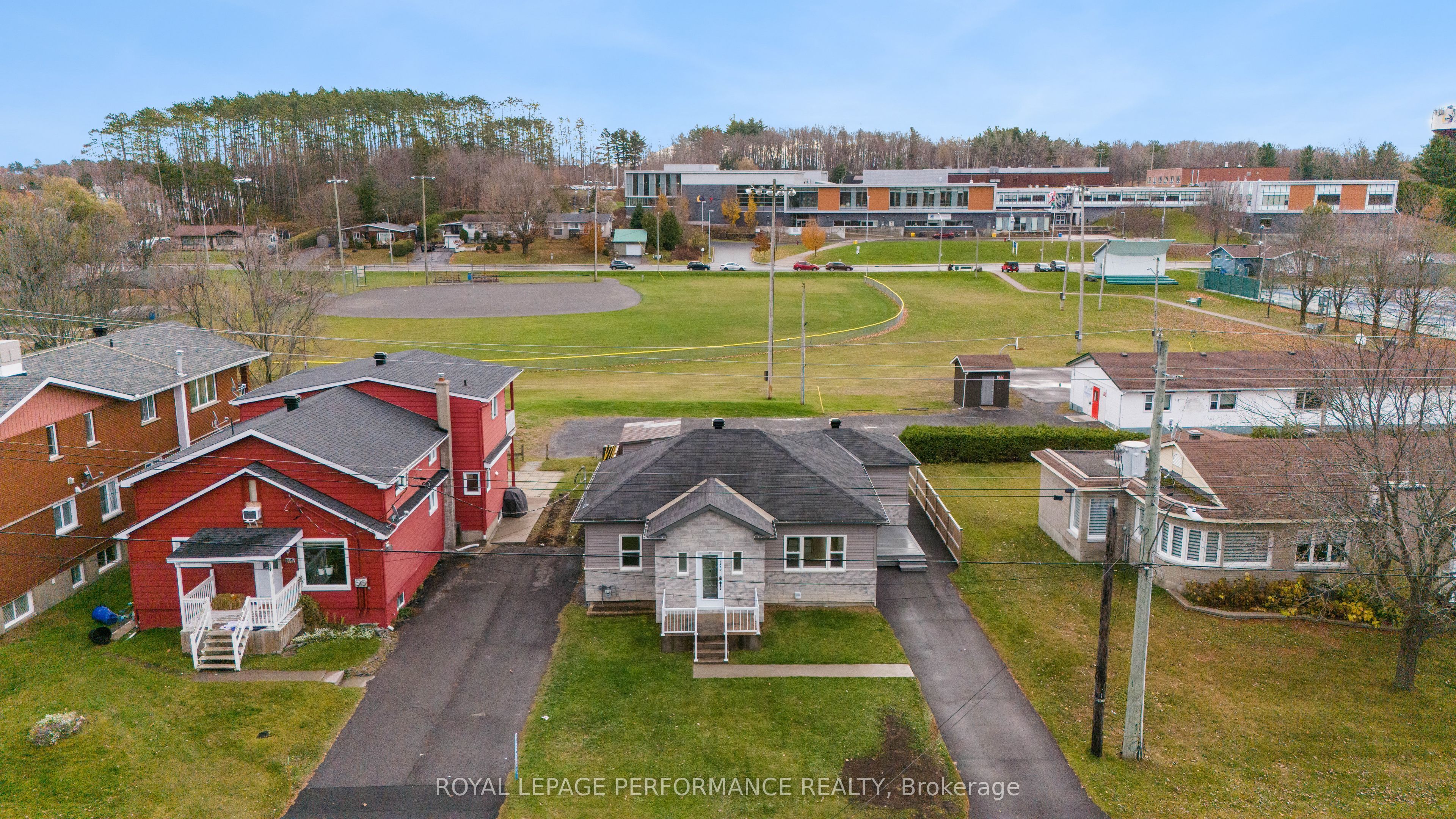 1459 Laurier Street Property Photo 45