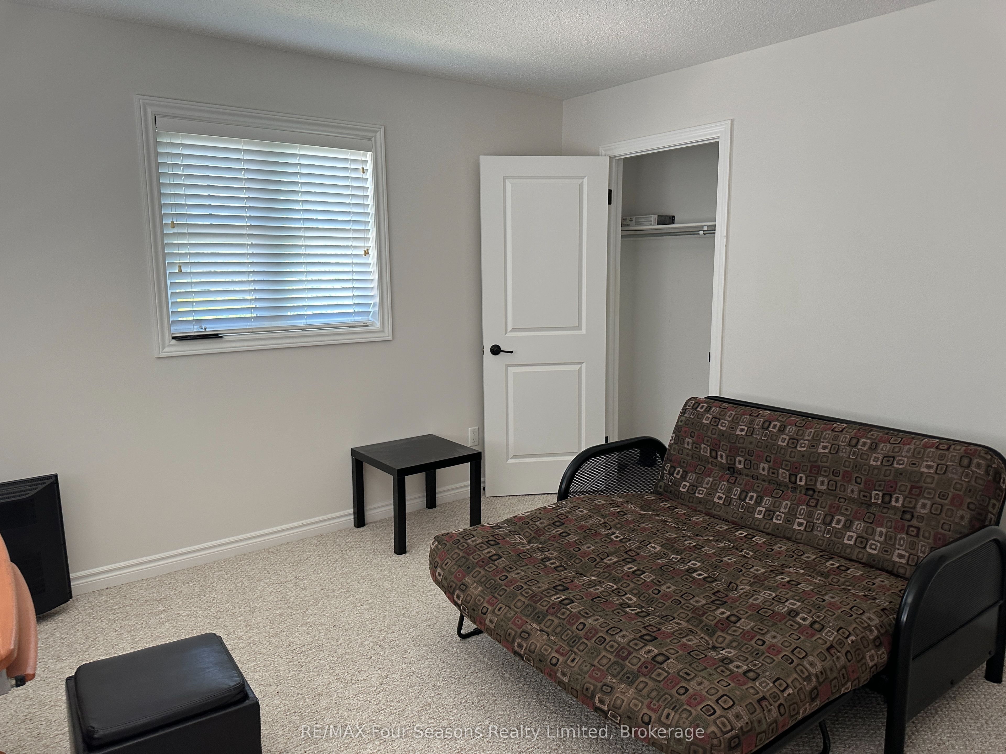 935 Goderich Street 14 Property Photo 8