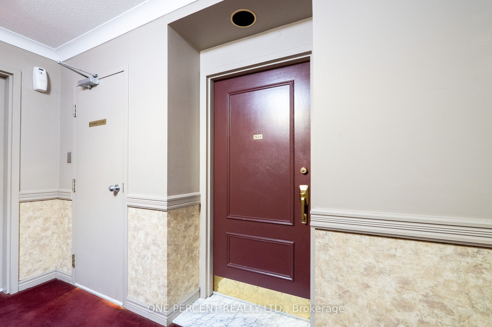 36 James Street S 1506 Property Photo 7