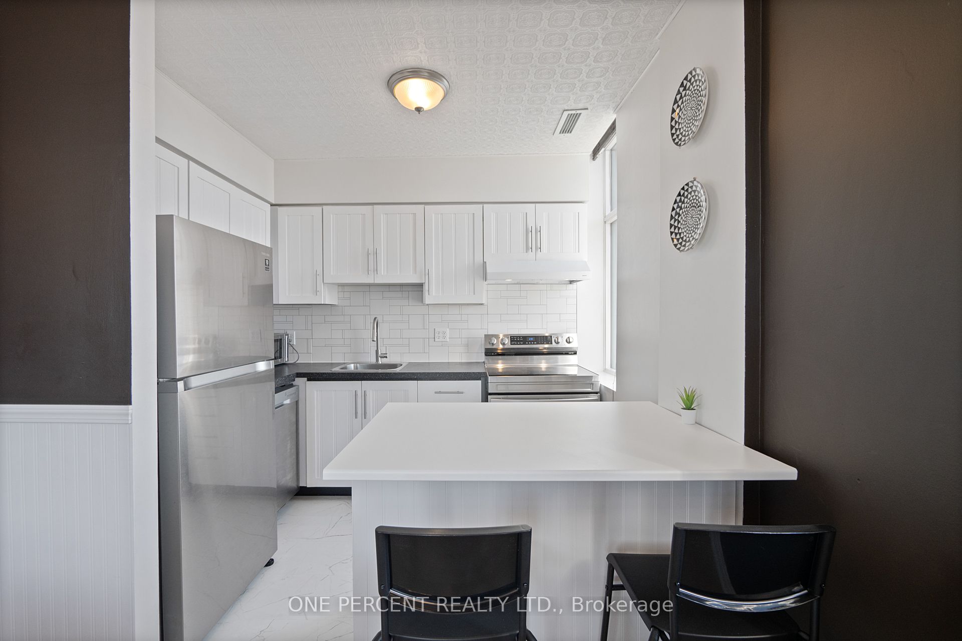 36 James Street S 1506 Property Photo 15