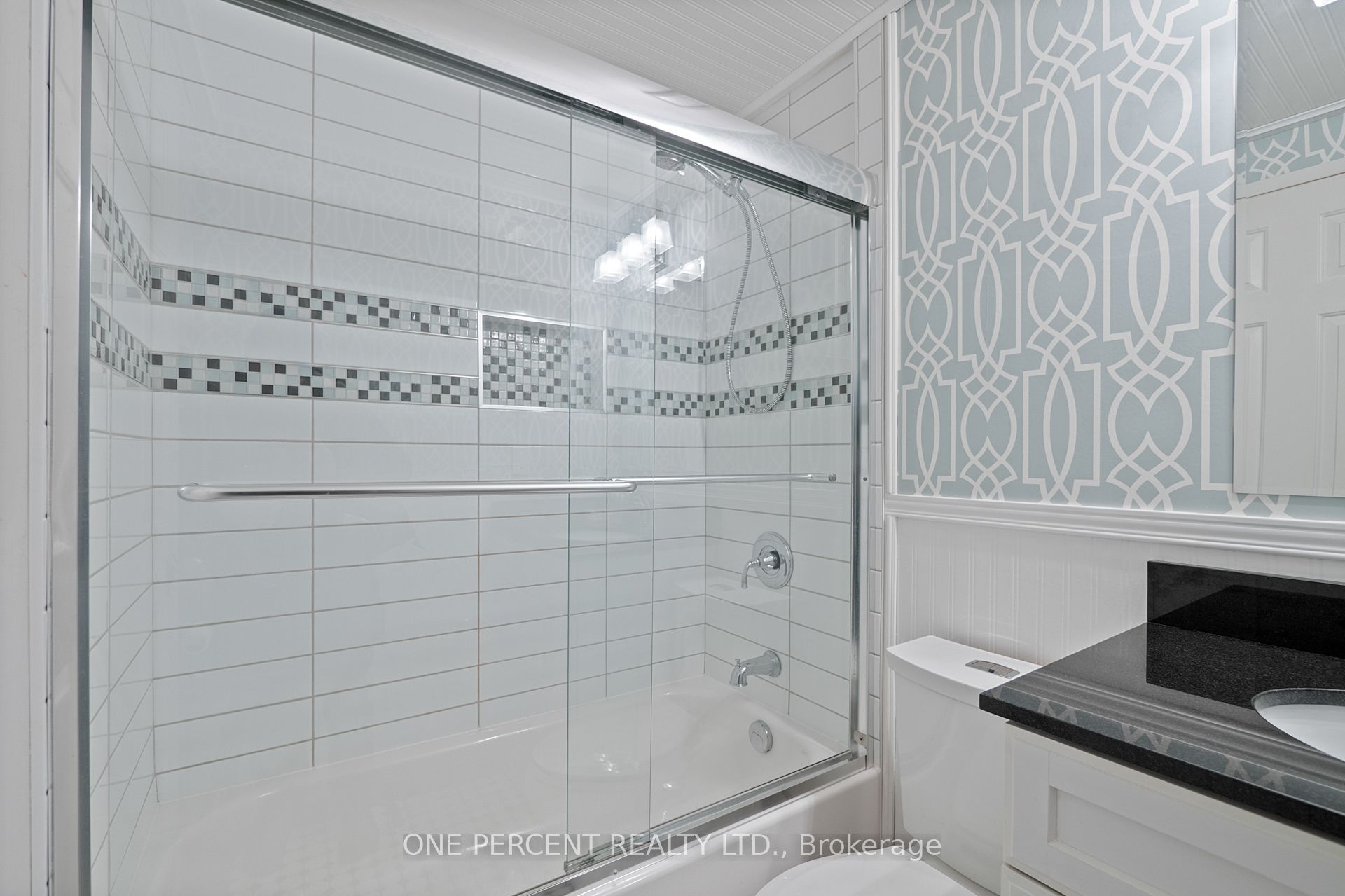 36 James Street S 1506 Property Photo 21