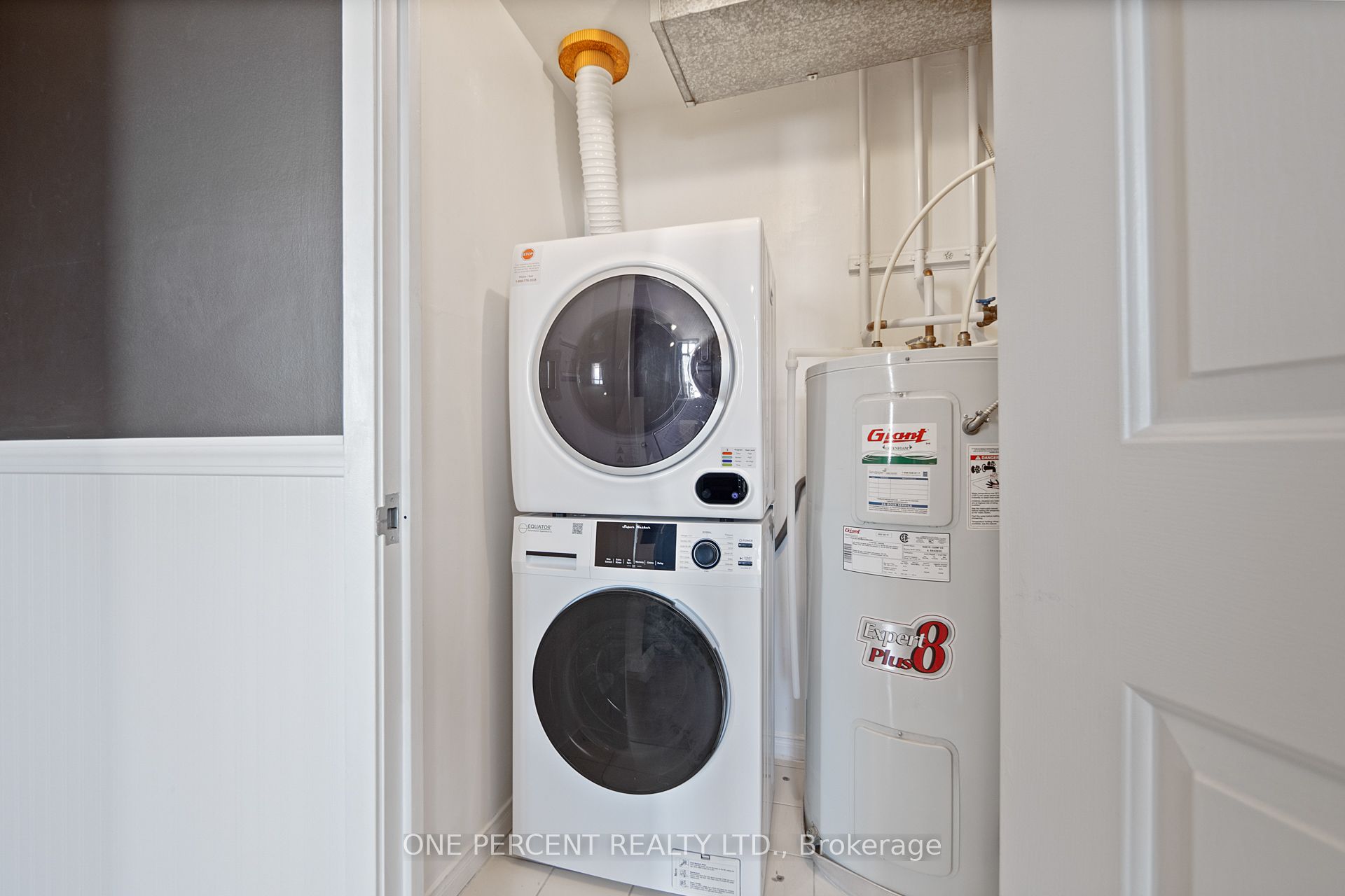 36 James Street S 1506 Property Photo 22