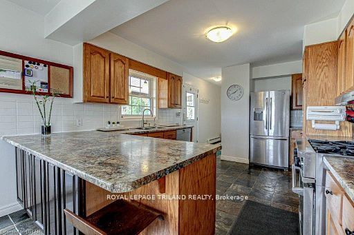 1281 Scotland Drive Property Photo 6