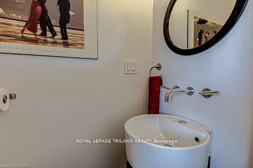 1281 Scotland Drive Property Photo 10